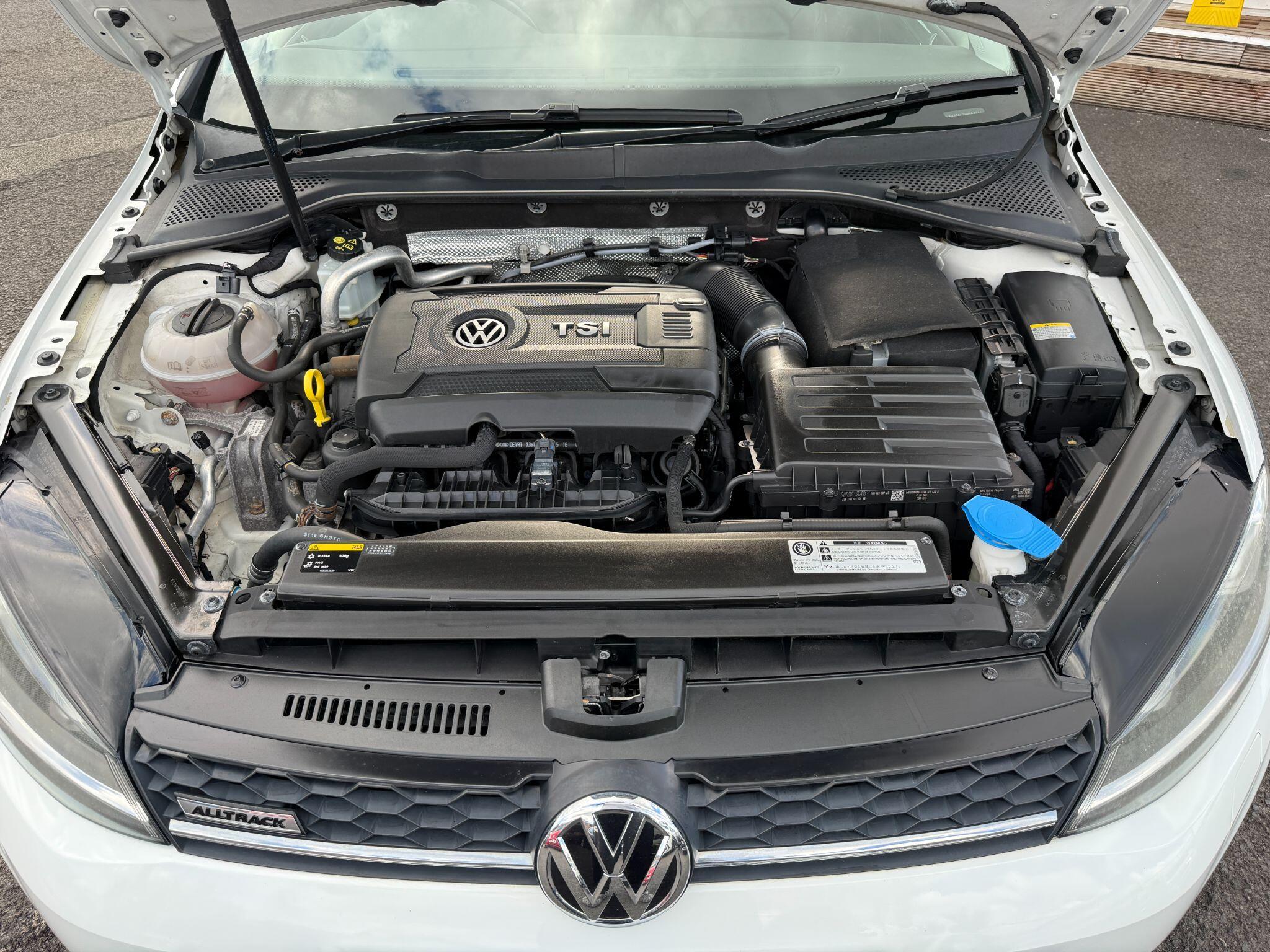 Volkswagen Golf - Image 75