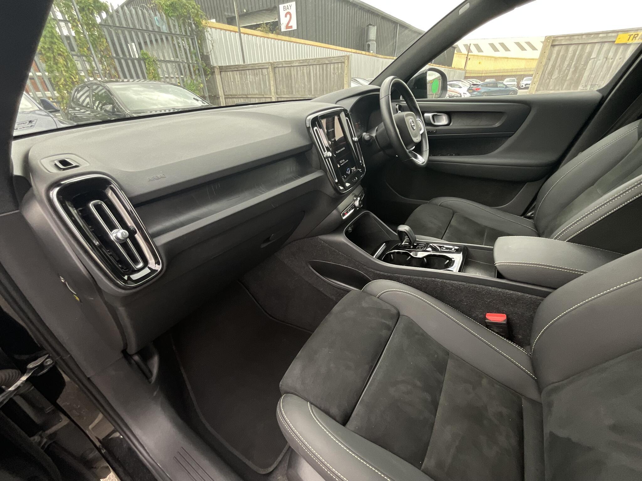 Volvo XC40 - Image 17