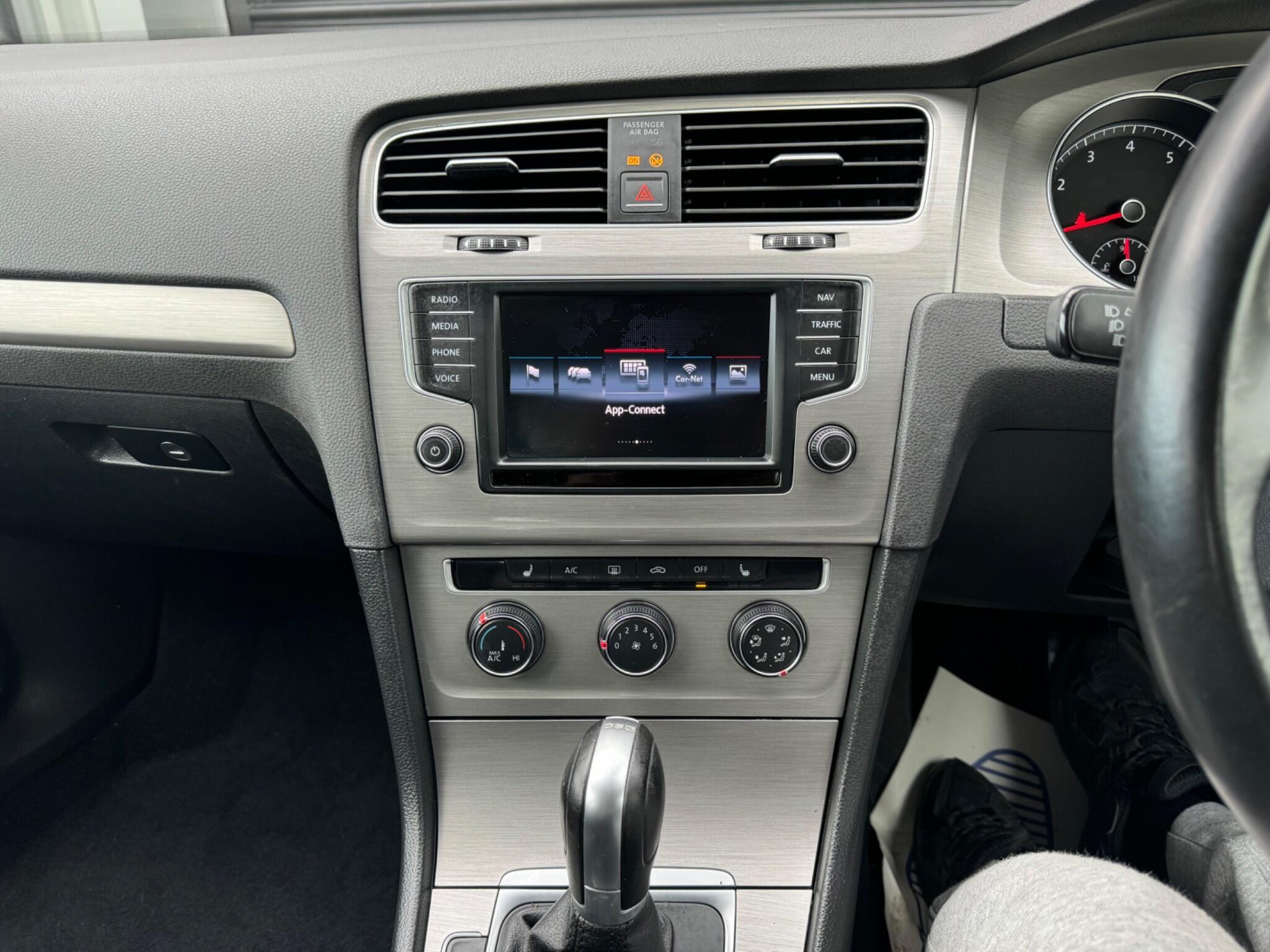 Volkswagen Golf - Image 15