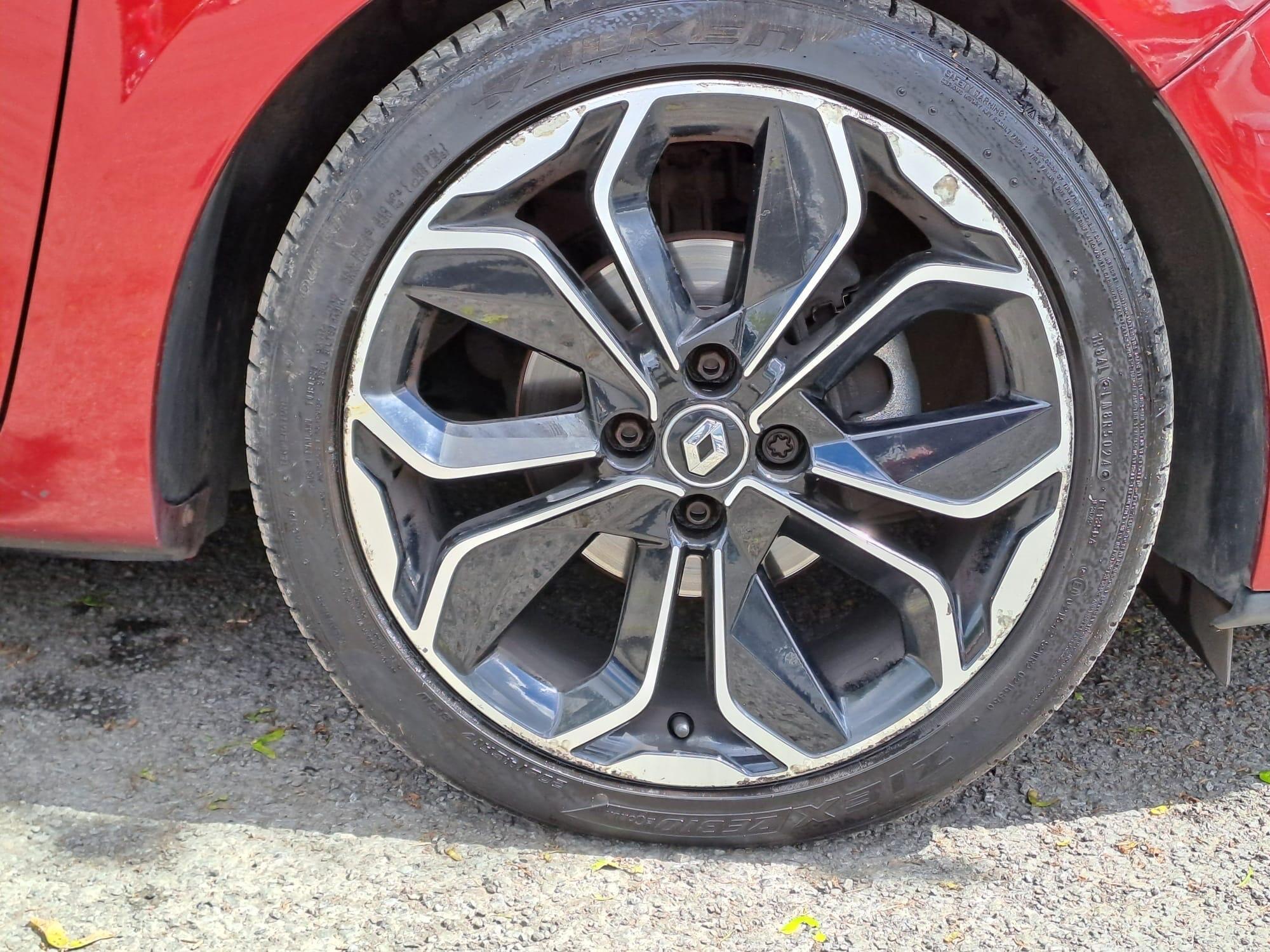 Renault Clio - Image 54