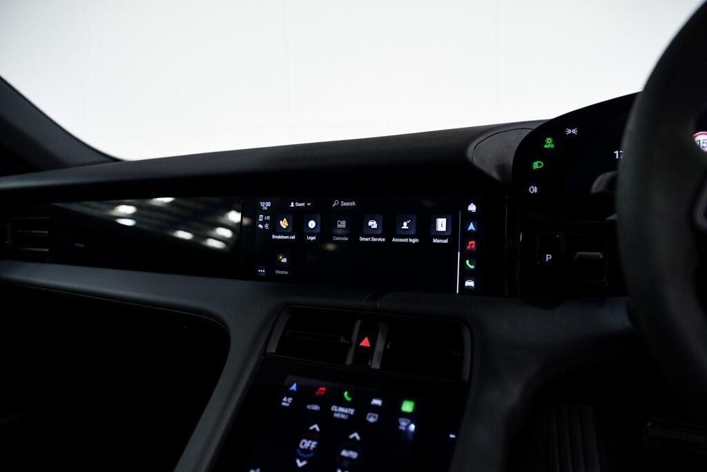 Porsche Taycan - Image 30