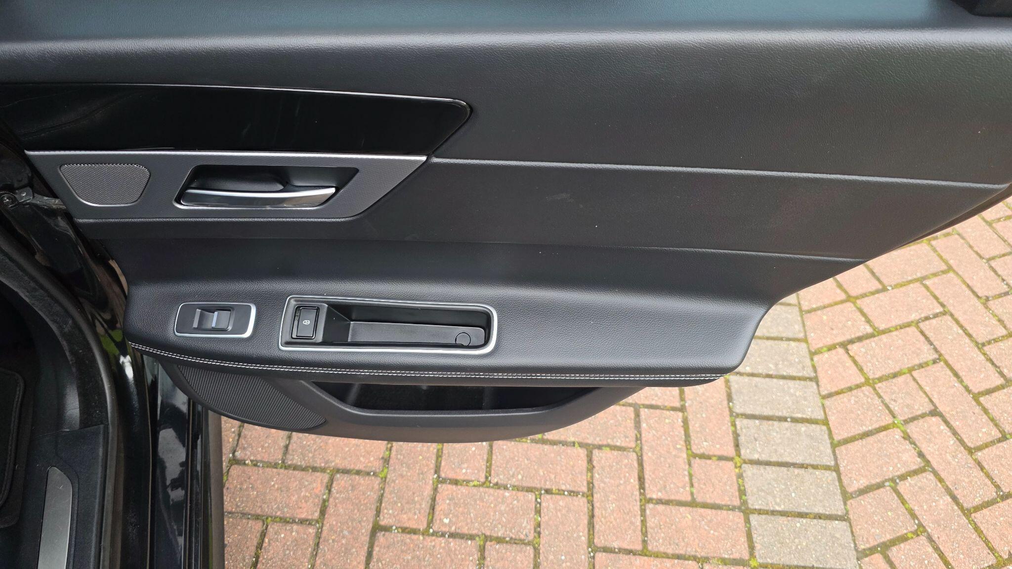 Jaguar XF - Image 46