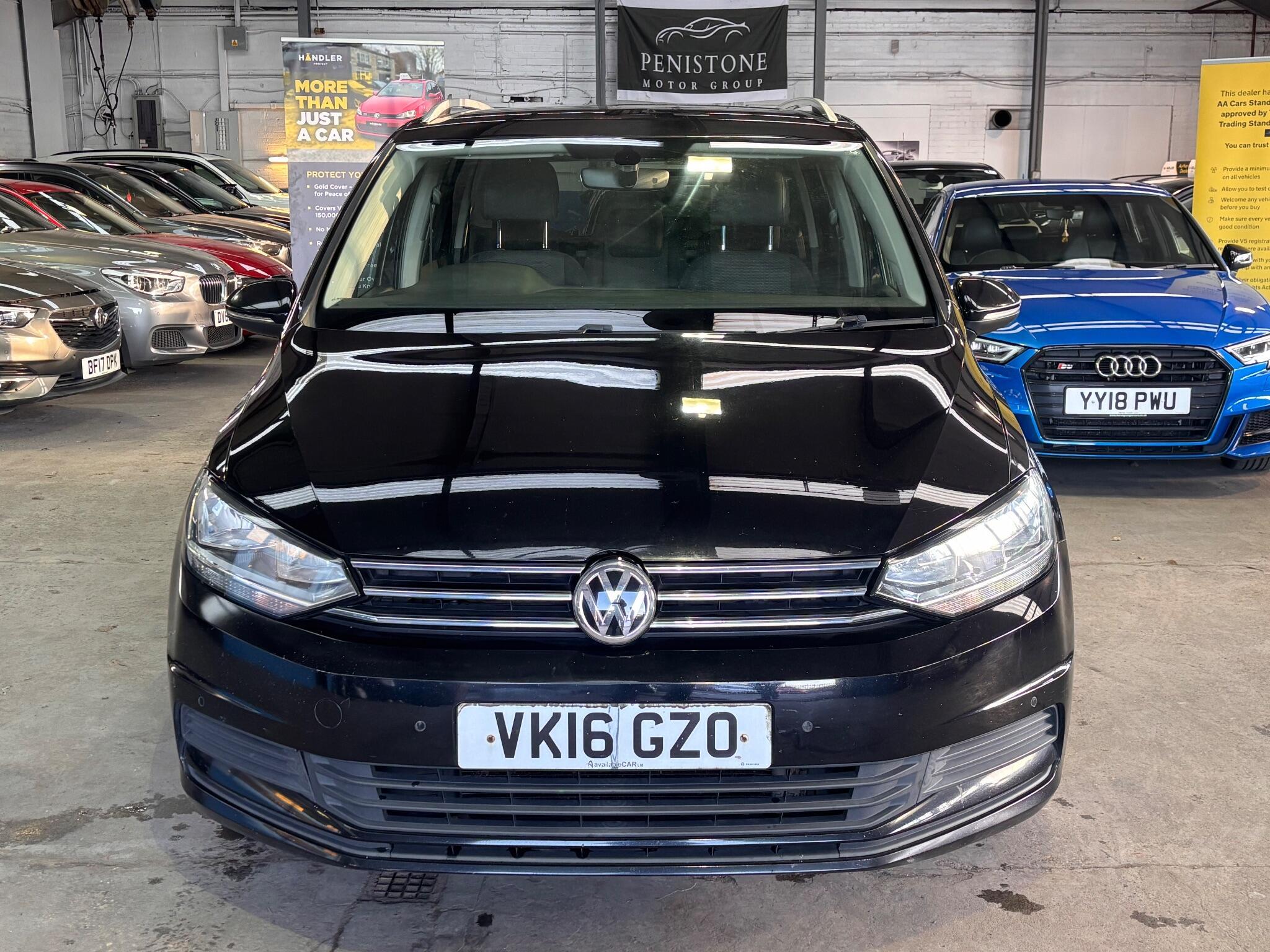 Volkswagen Touran - Image 2