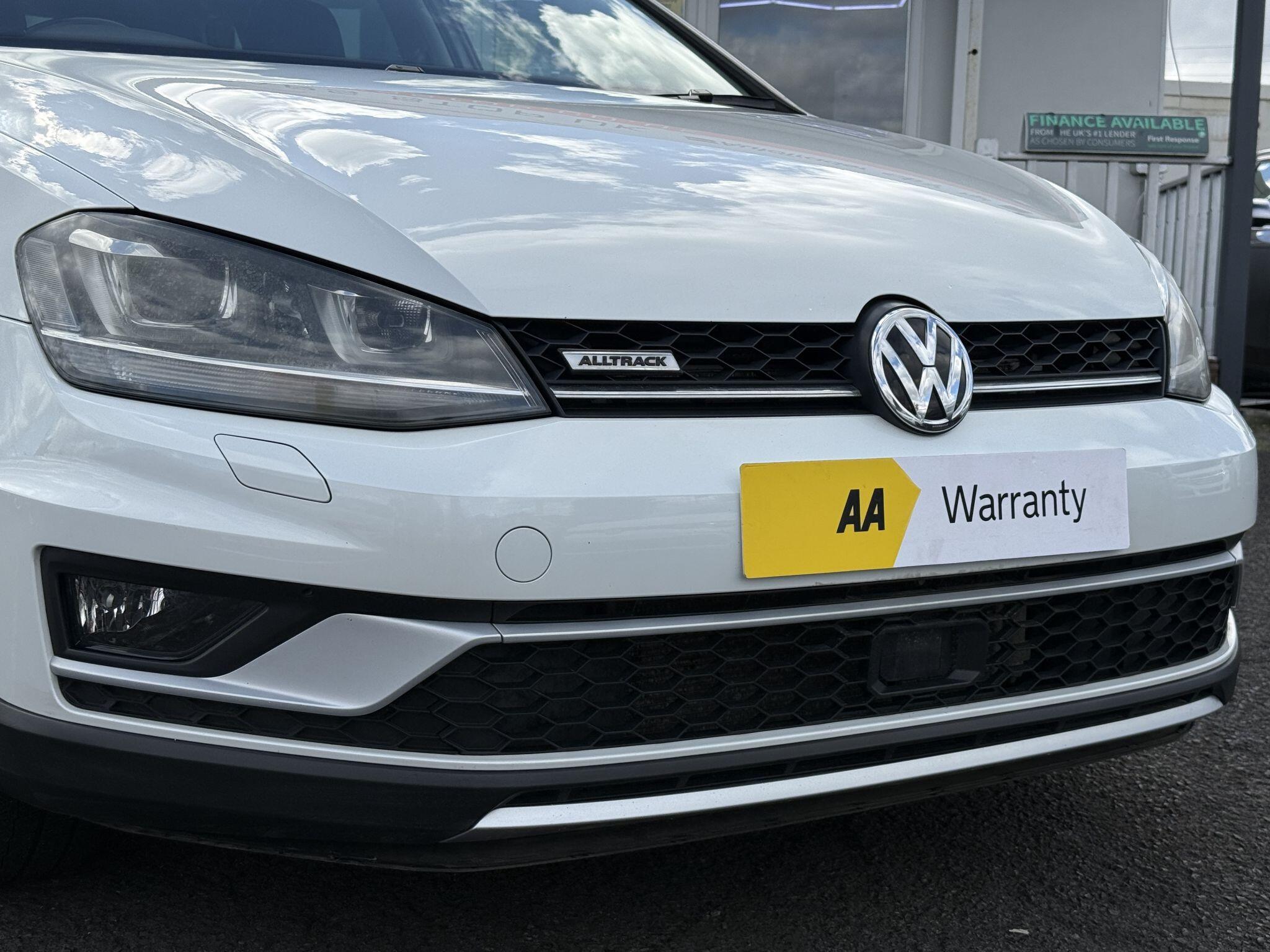 Volkswagen Golf - Image 10