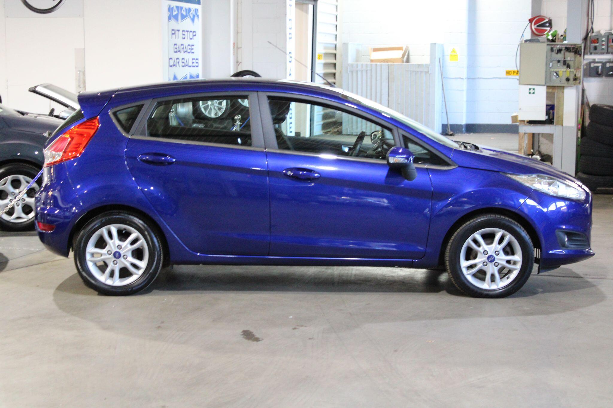 Ford Fiesta - Image 21