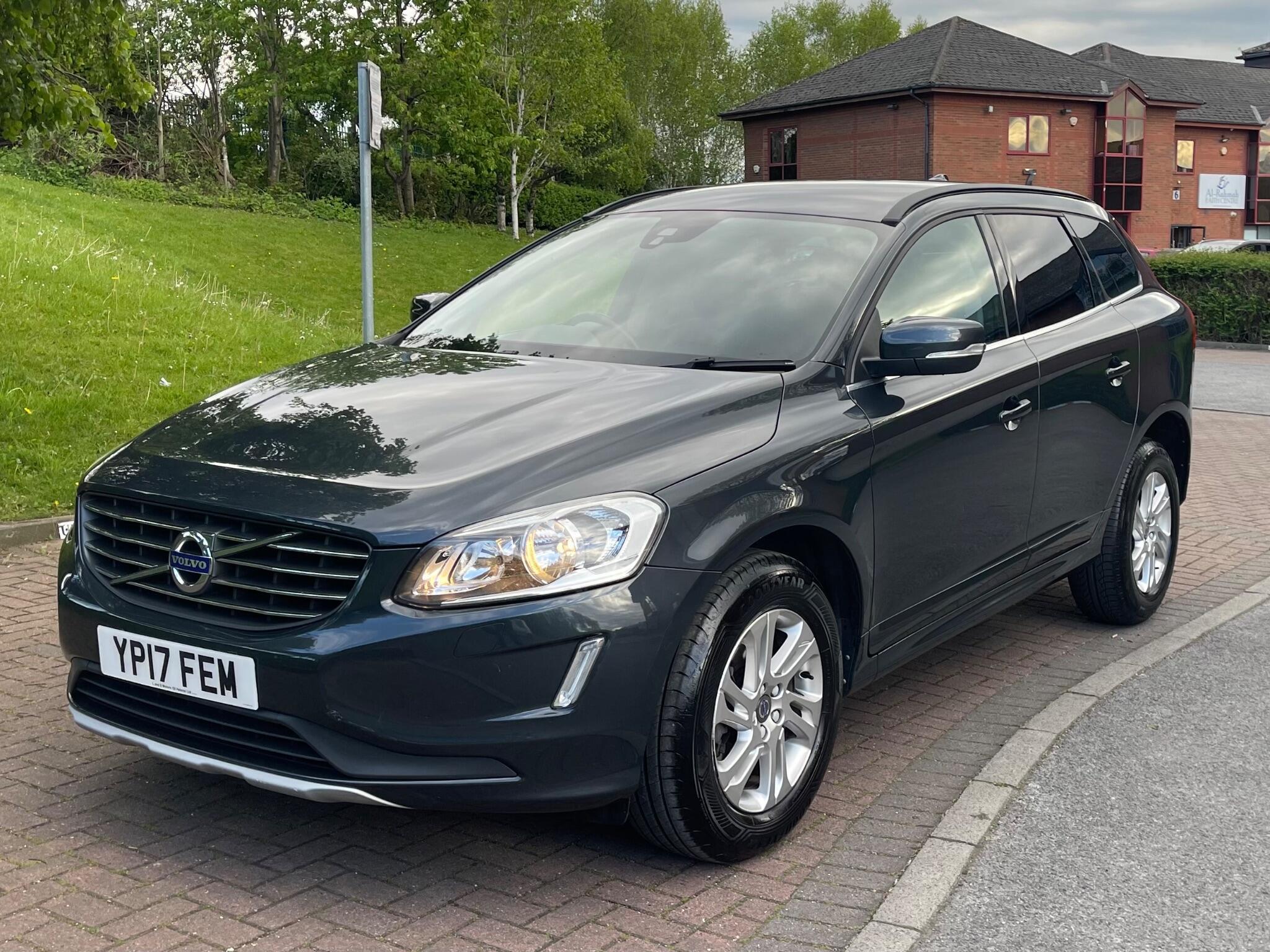 Volvo XC60 - Image 32