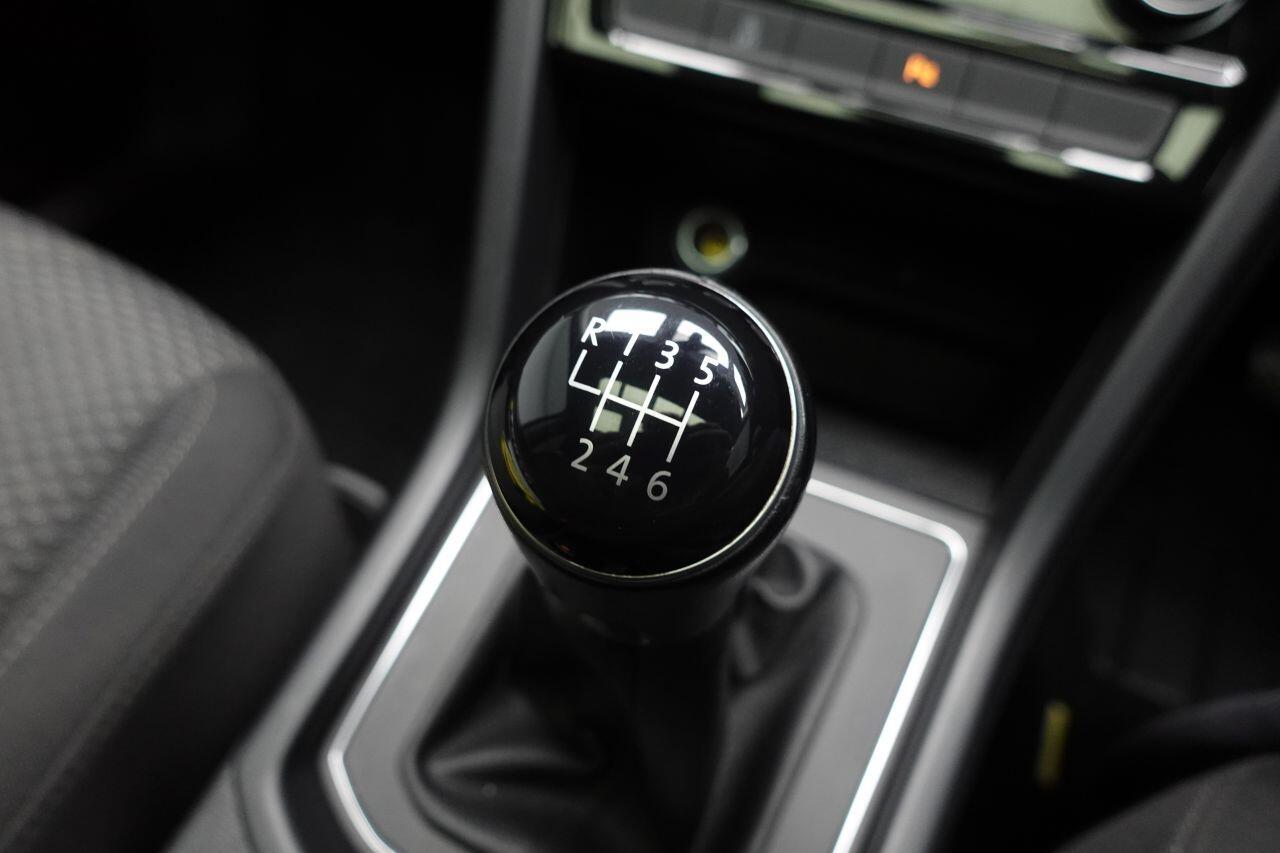 Volkswagen Touran - Image 44