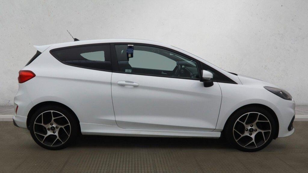 Ford Fiesta - Image 8