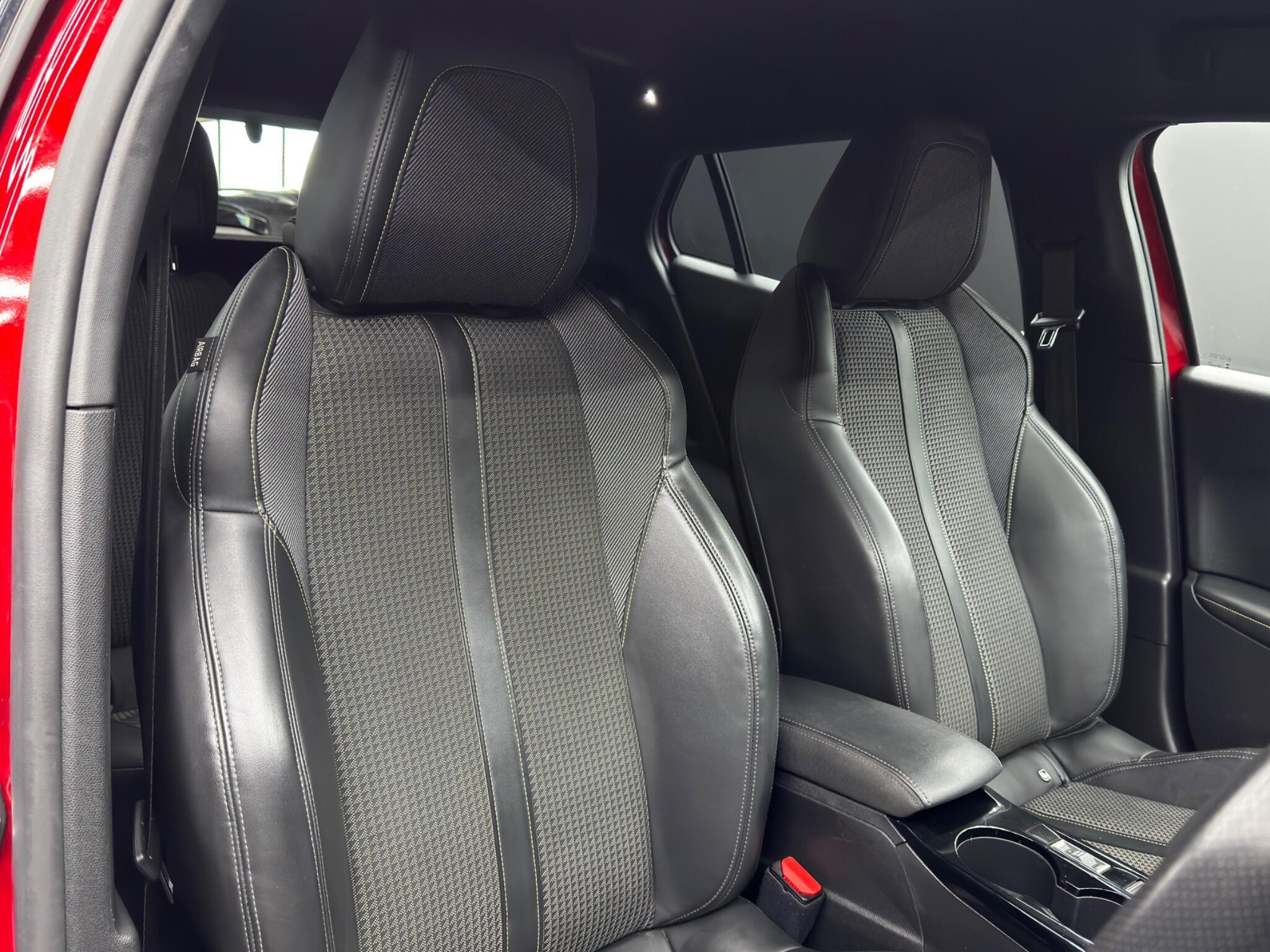 Peugeot 2008 - Image 12