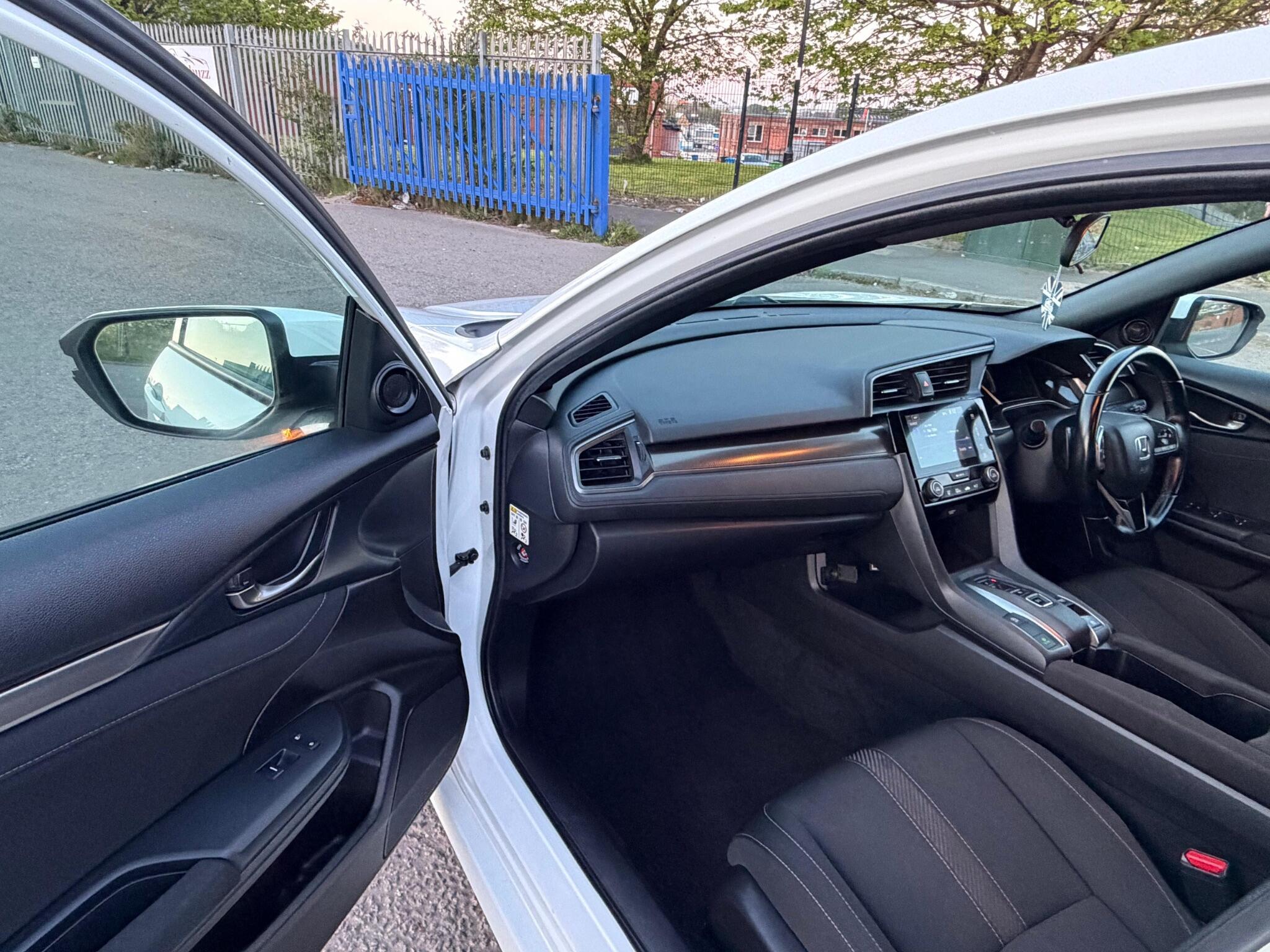 Honda Civic - Image 16