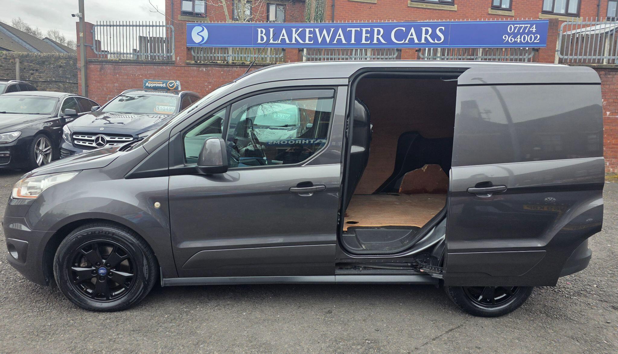 Ford Transit Connect - Image 16