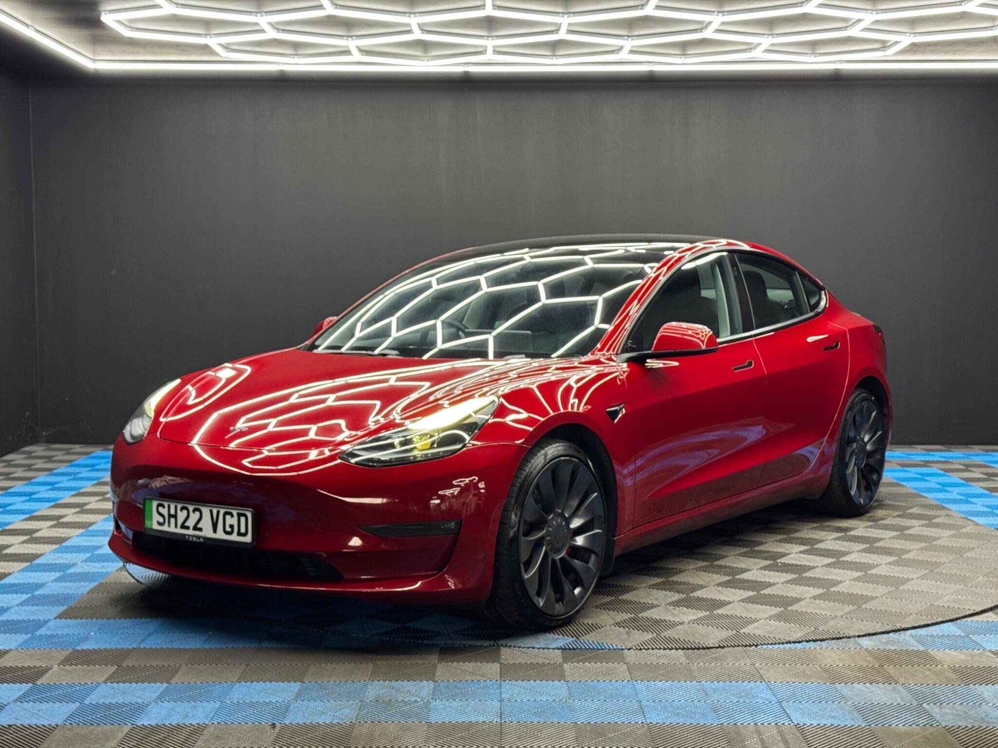 Tesla Model 3 - Image 3