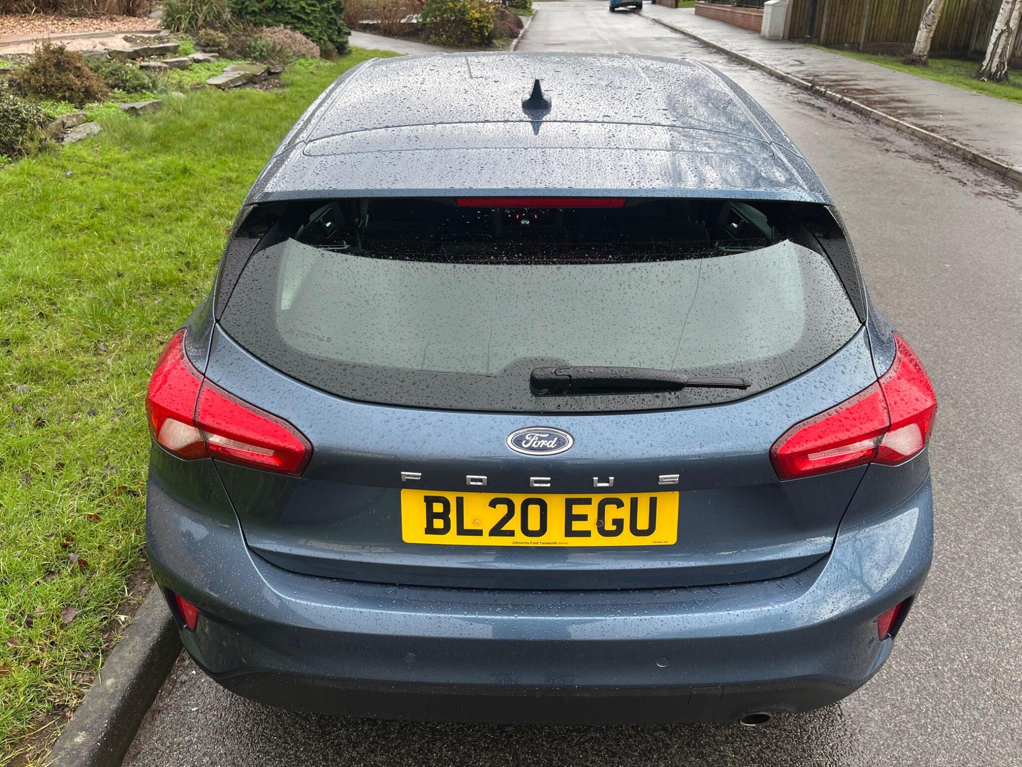 Ford Focus - Image 25