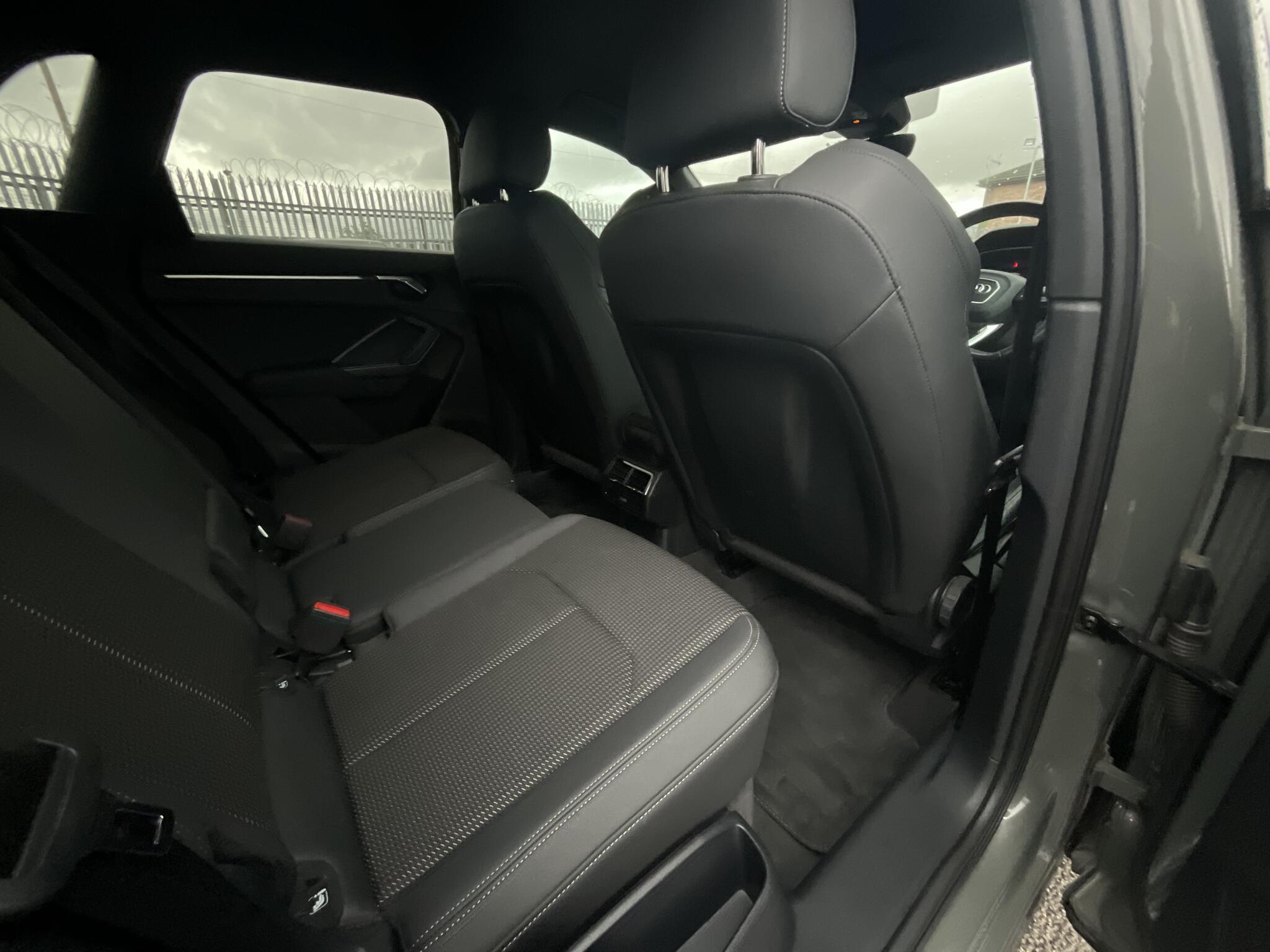 Audi Q3 - Image 10