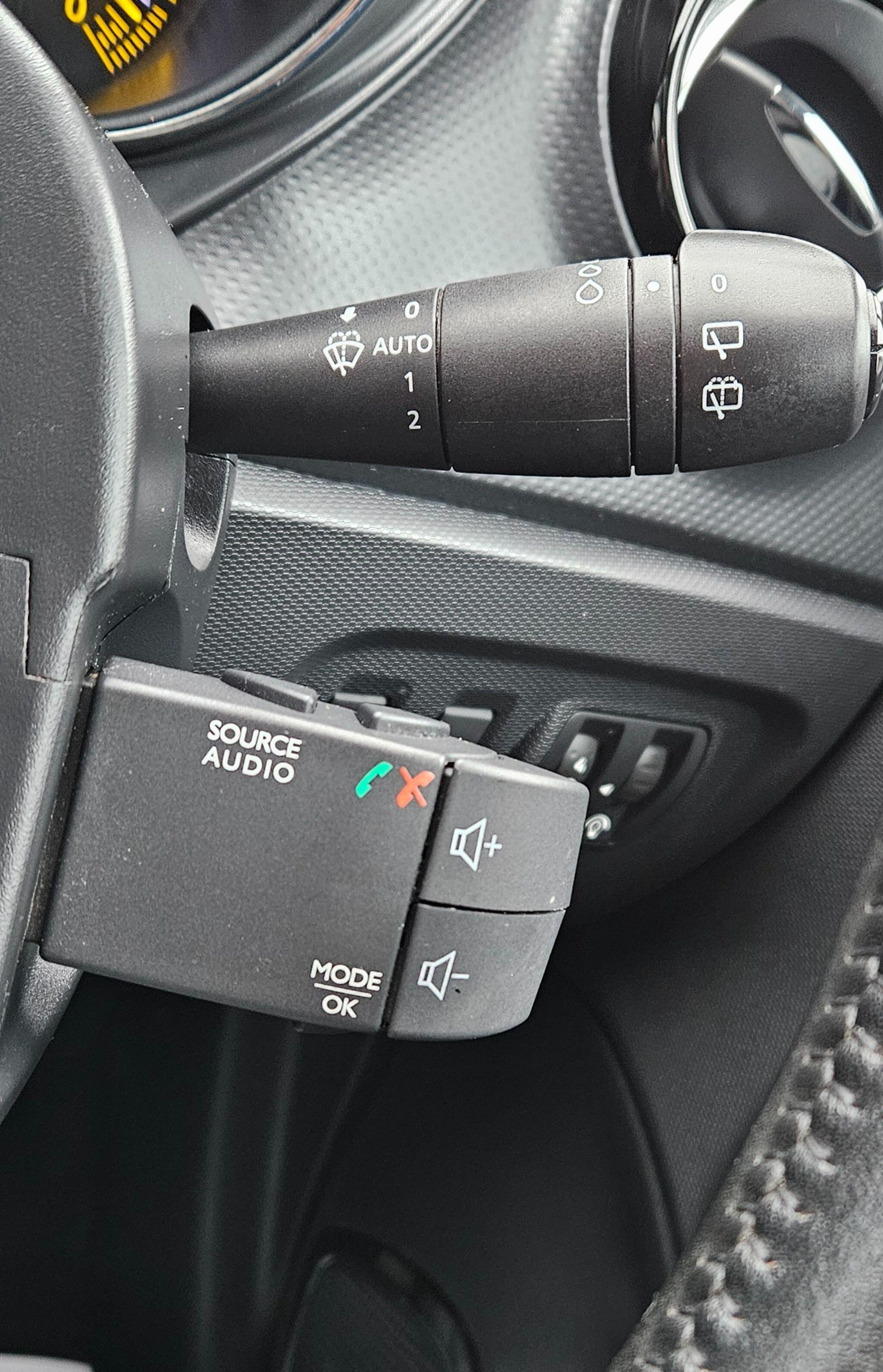 Renault Captur - Image 19