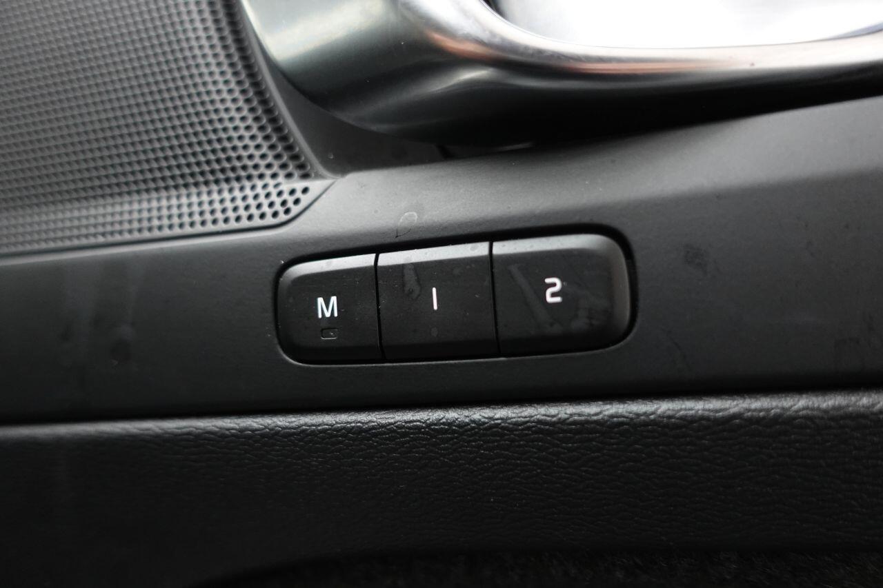 Volvo XC40 - Image 20