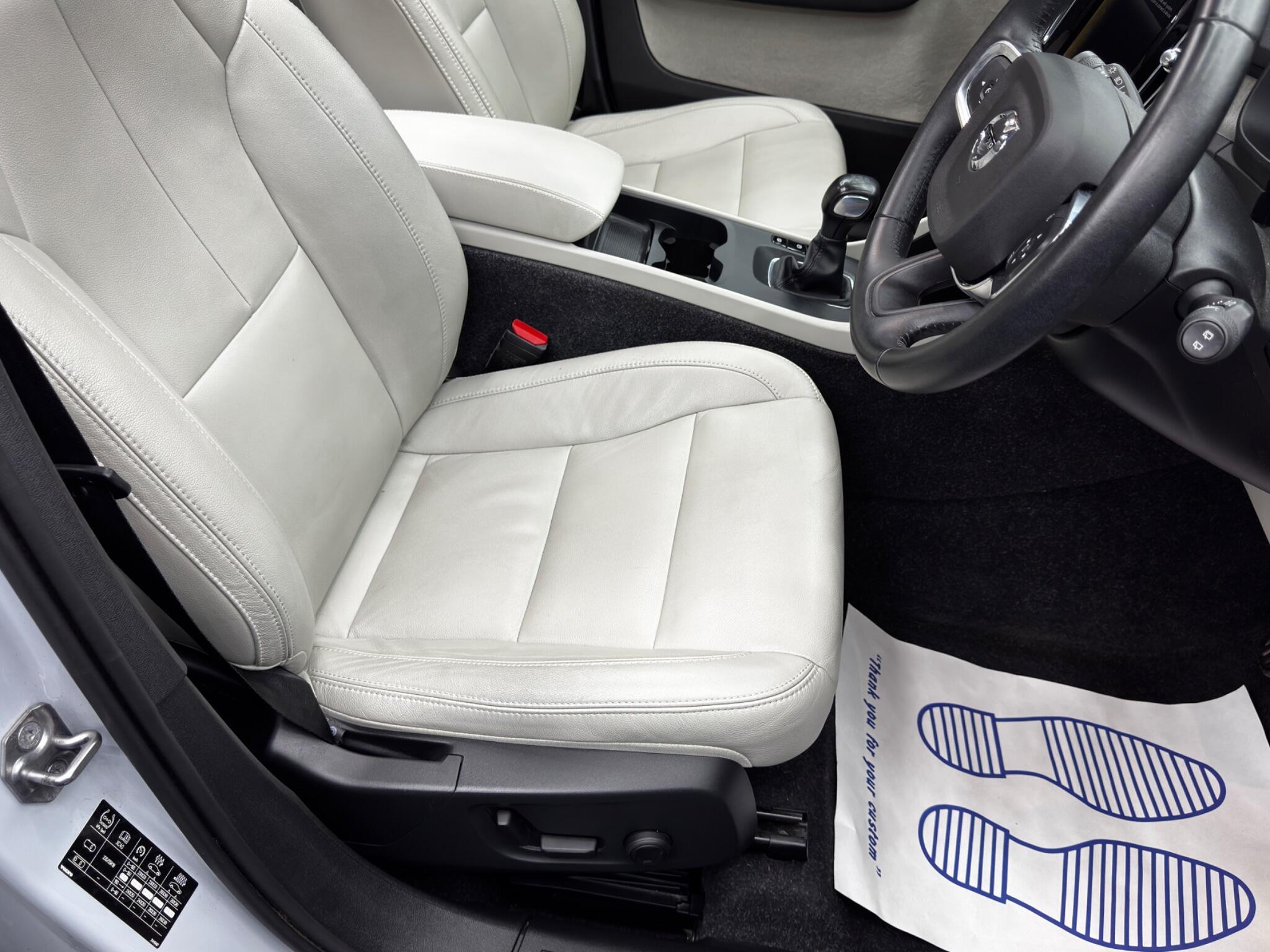 Volvo XC40 - Image 13