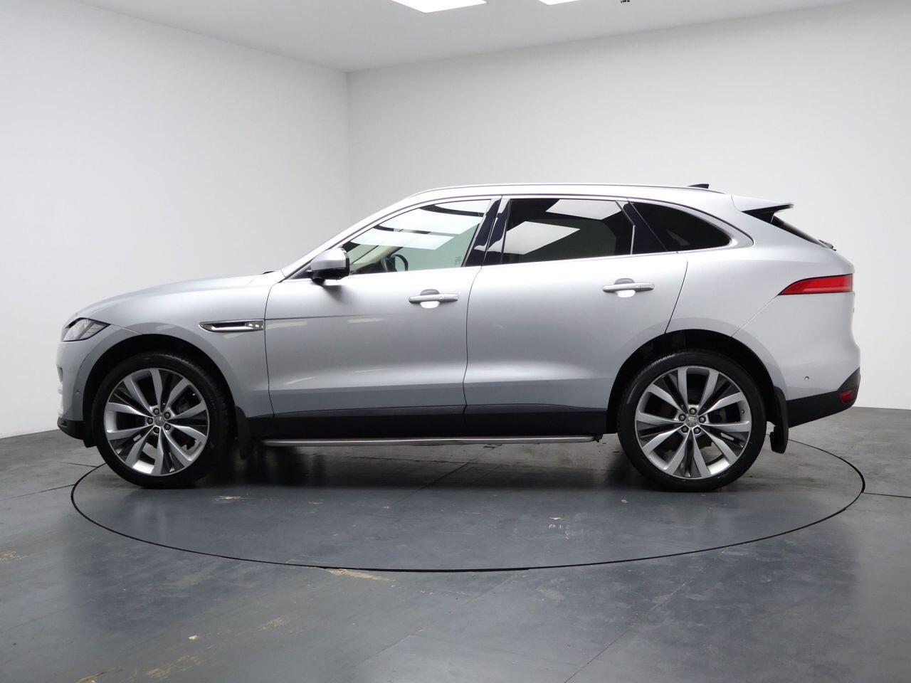 Jaguar F-Pace - Image 9