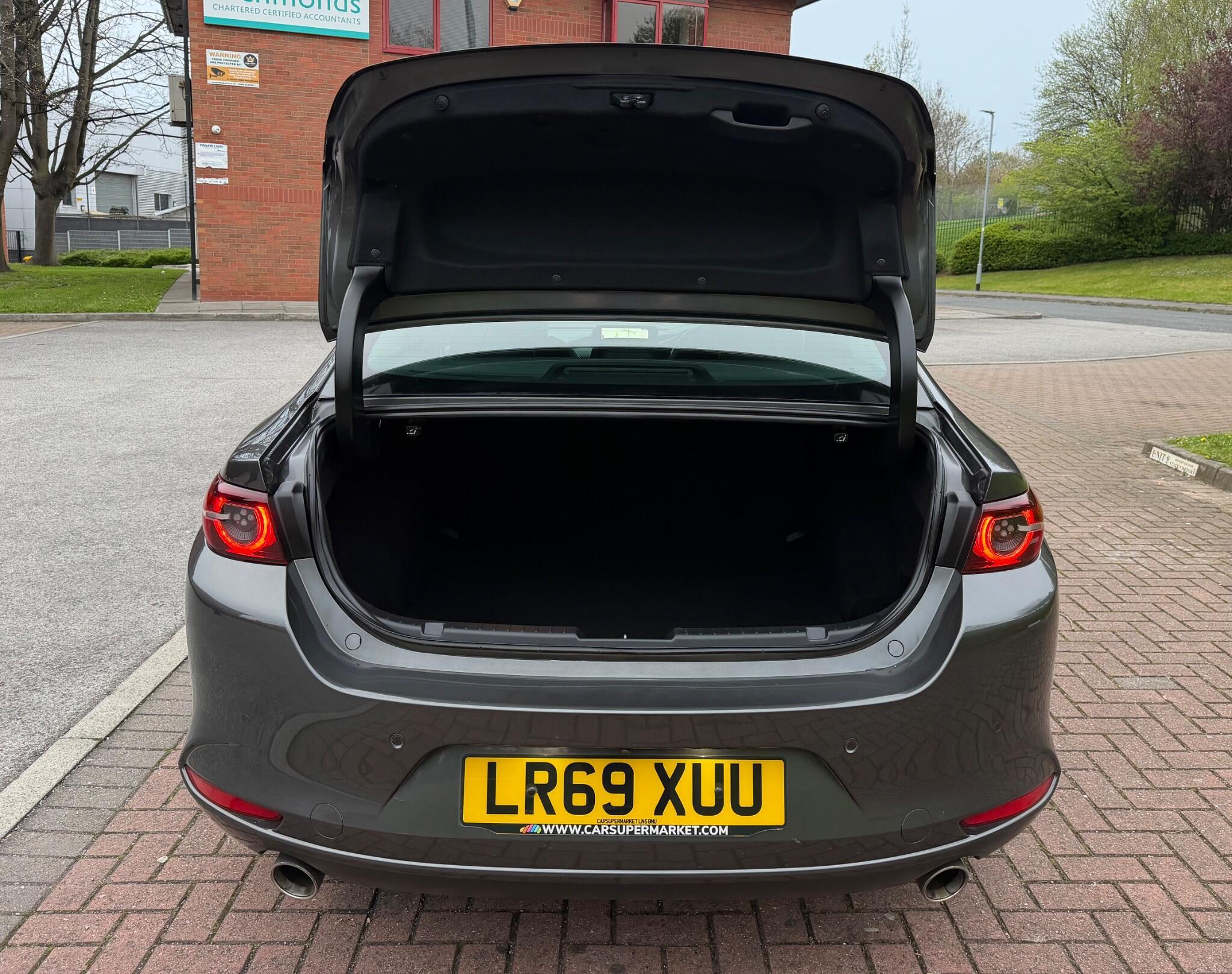 Mazda MAZDA3 - Image 14