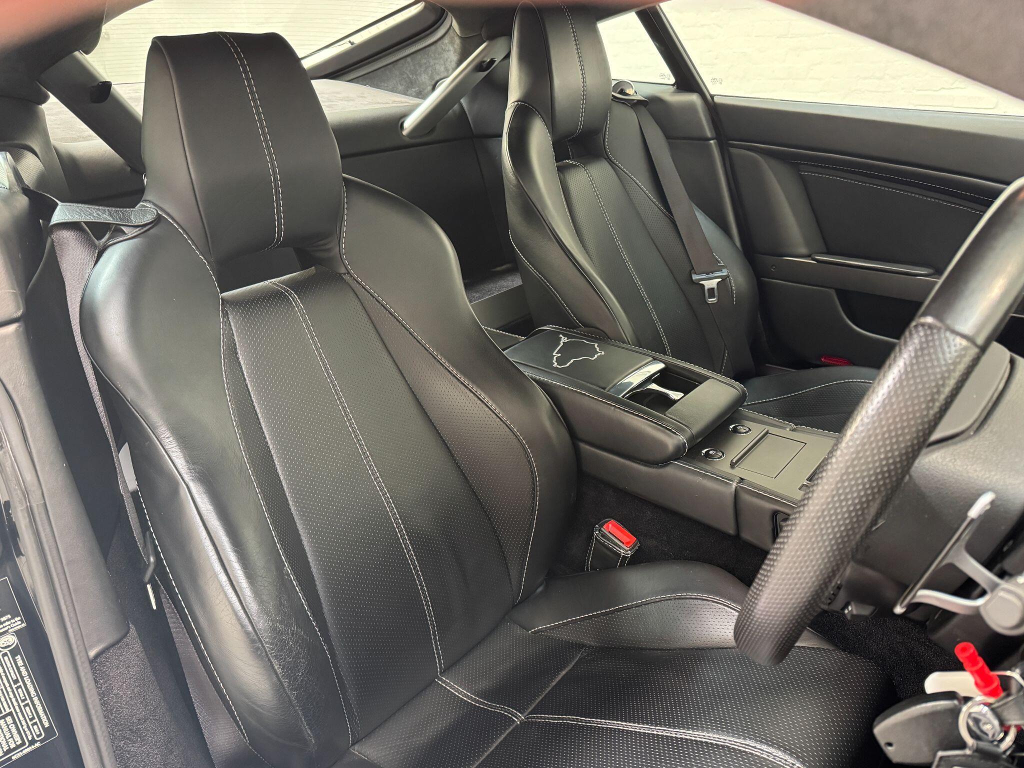 Aston Martin Vantage - Image 59