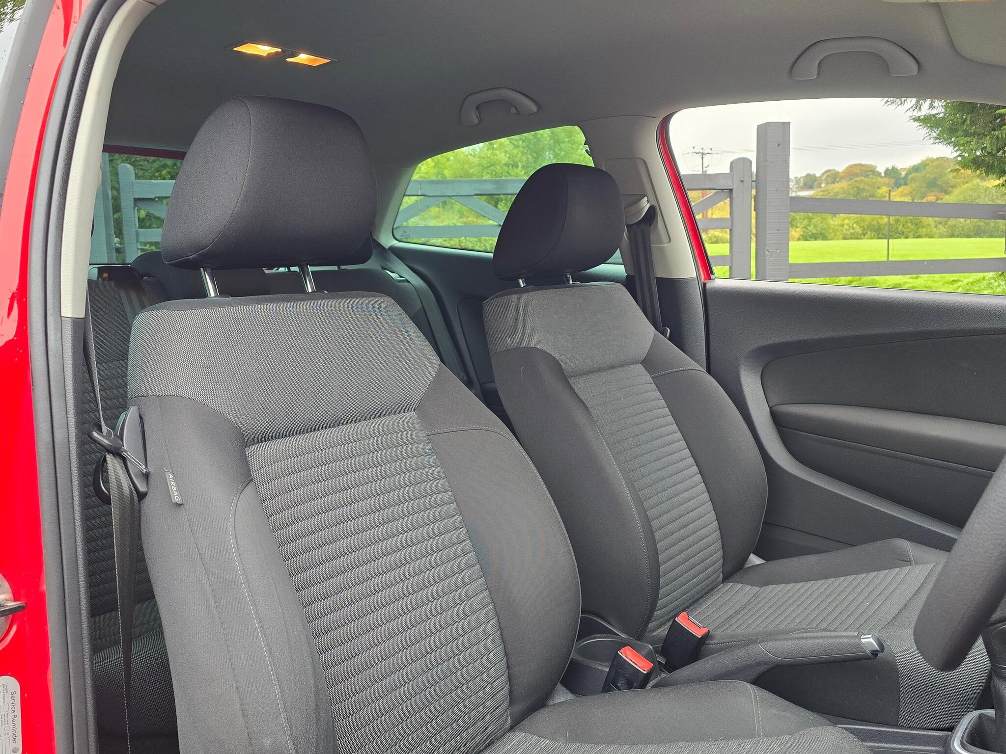 Volkswagen Polo - Image 10