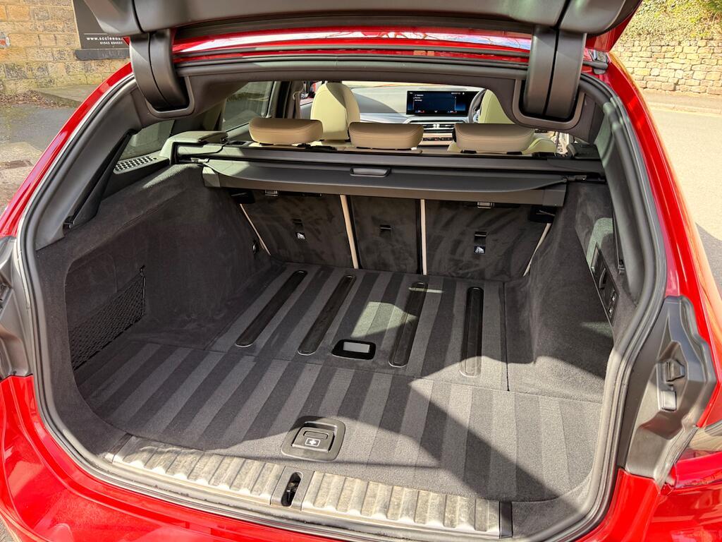 BMW 3 Series - Image 28