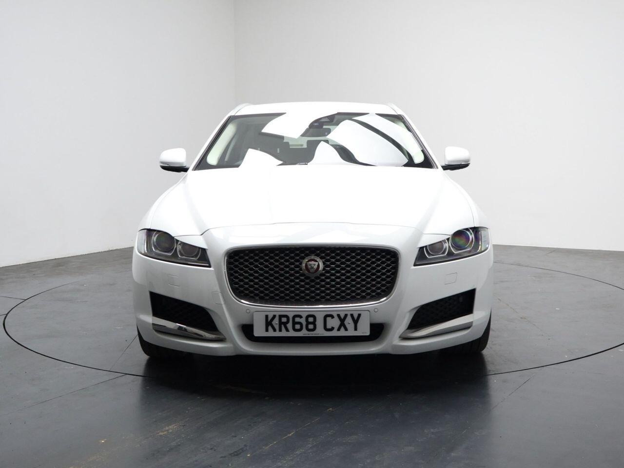 Jaguar XF - Image 5