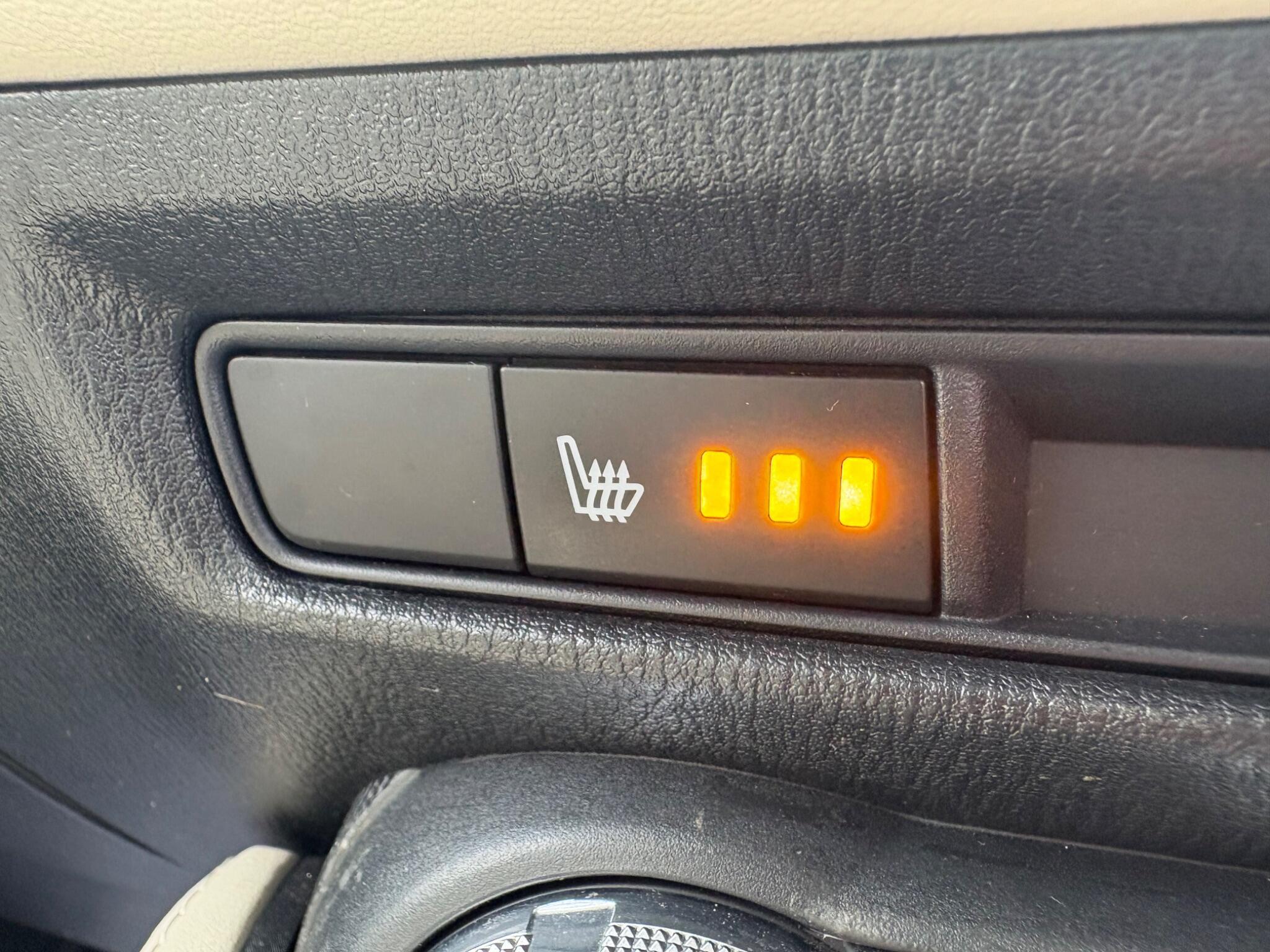 Mazda MAZDA2 - Image 41