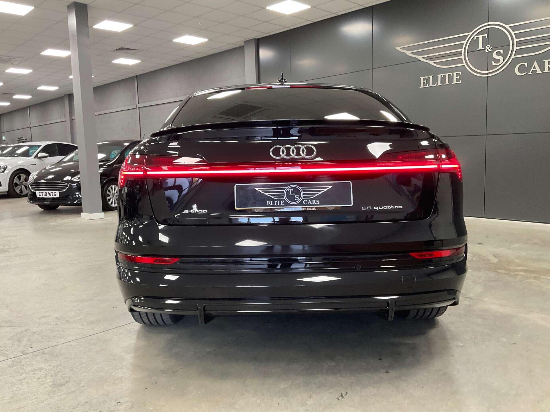Audi E-Tron - Image 8