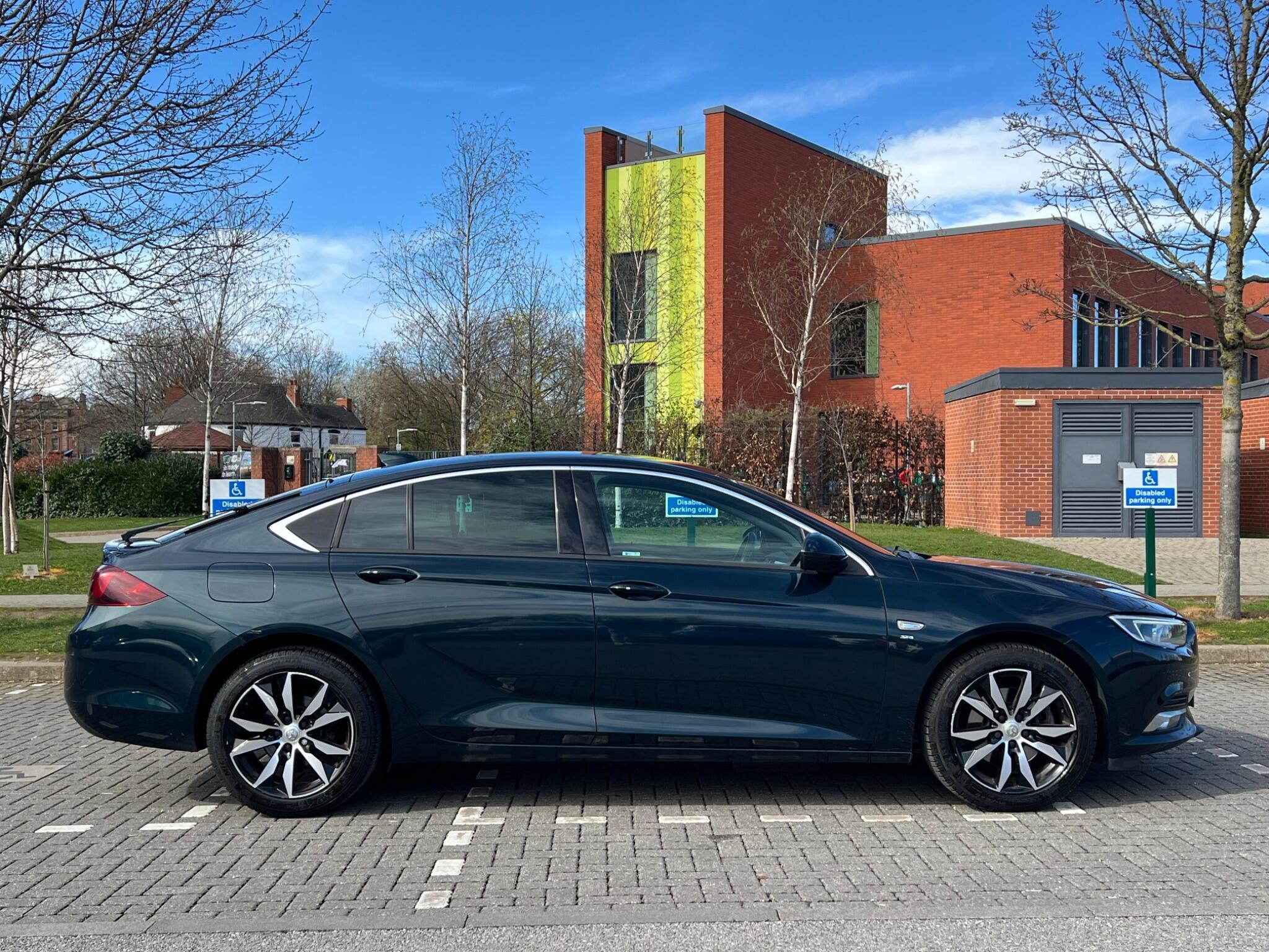 Vauxhall Insignia - Image 7