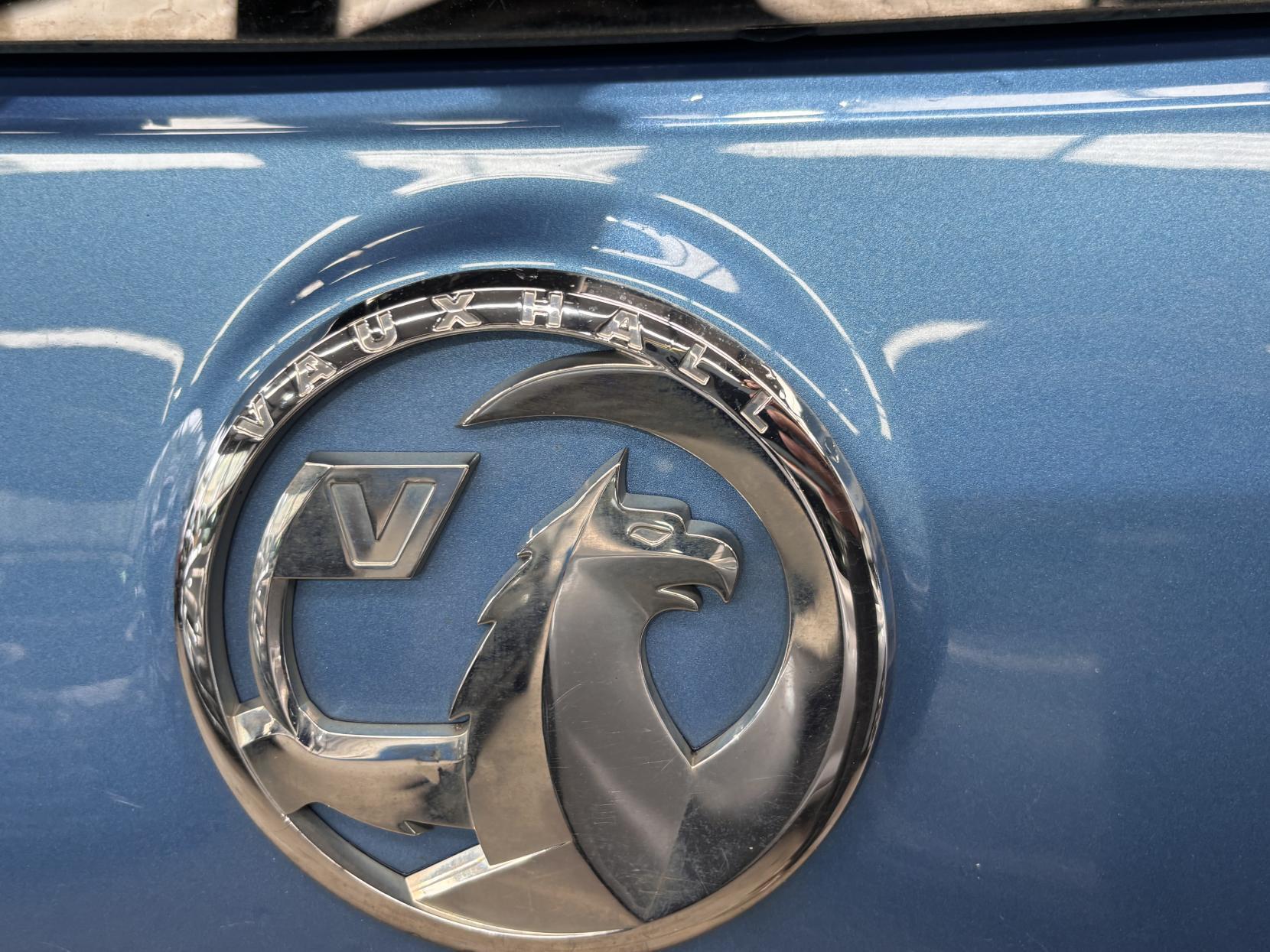 Vauxhall Crossland X - Image 9