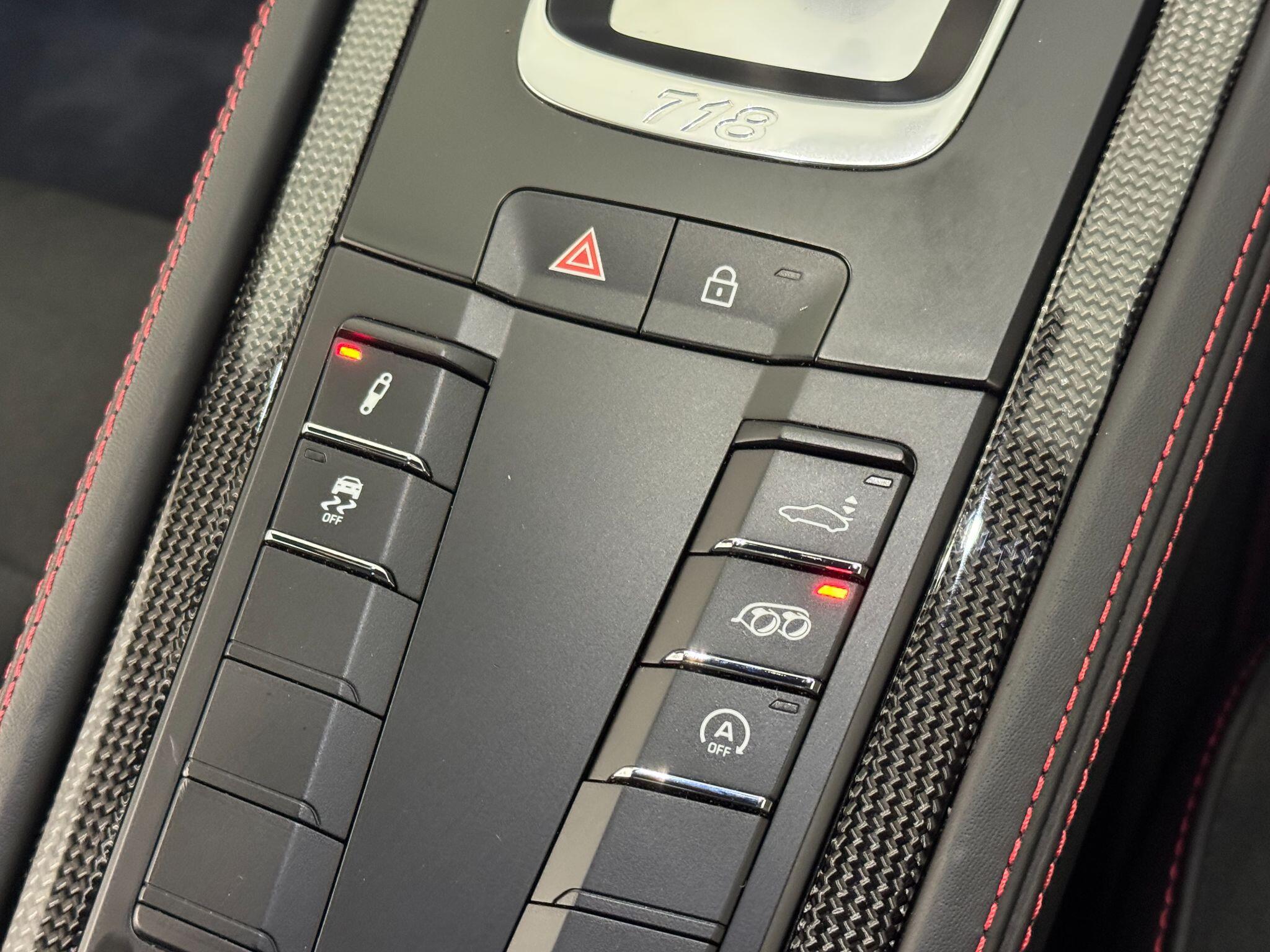 Porsche 718 Cayman - Image 61