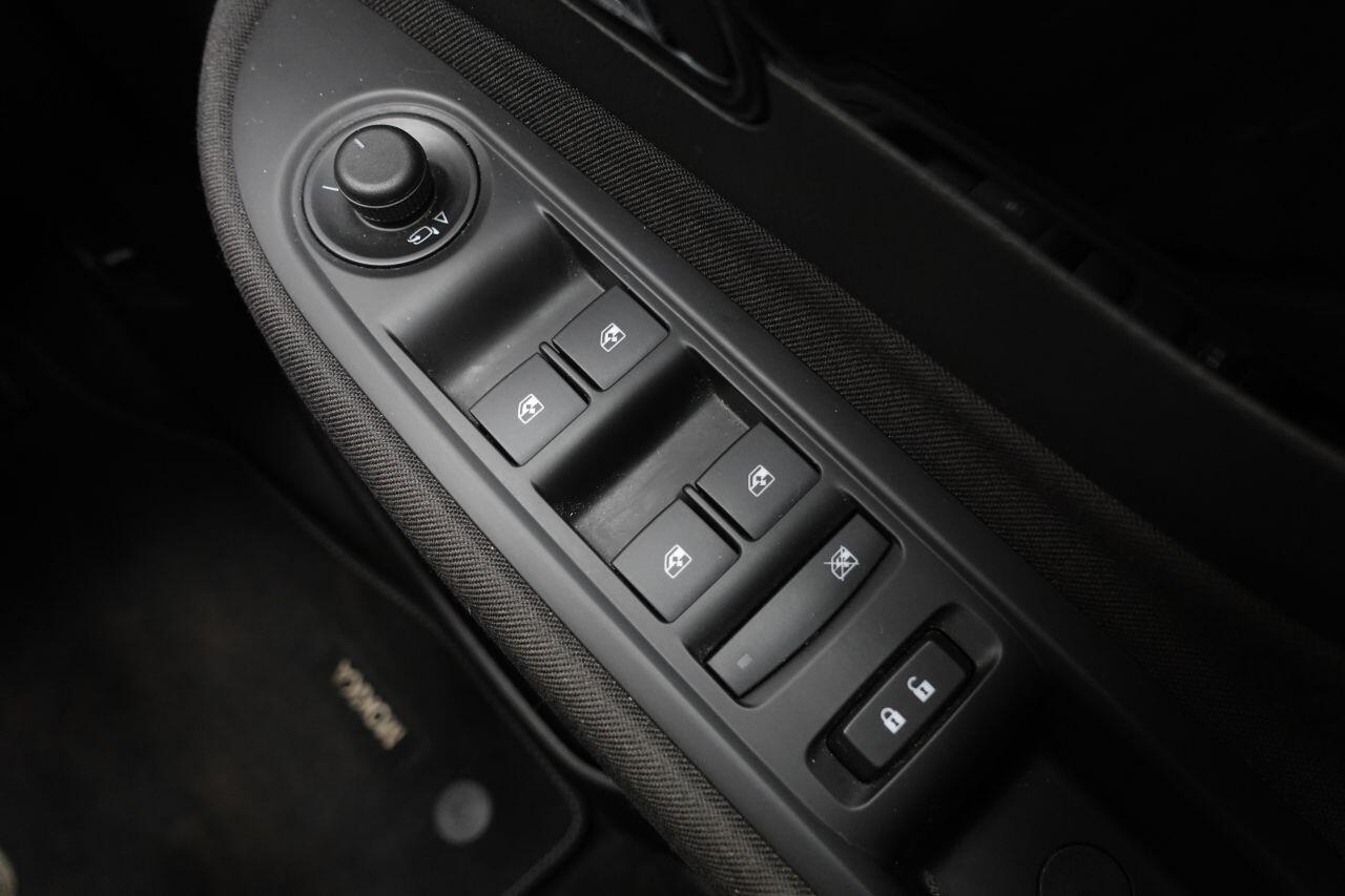 Vauxhall Mokka X - Image 25