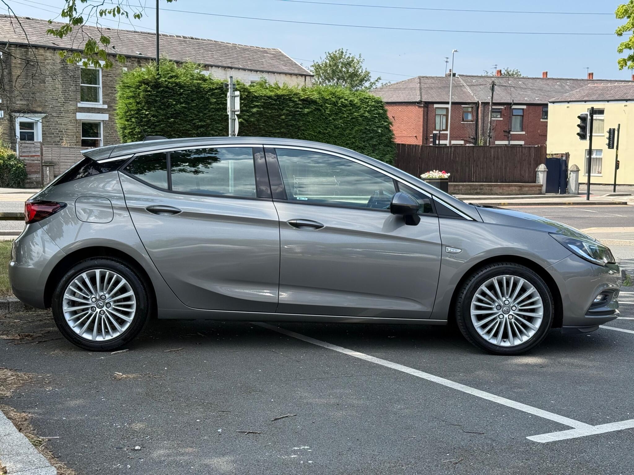Vauxhall Astra - Image 8