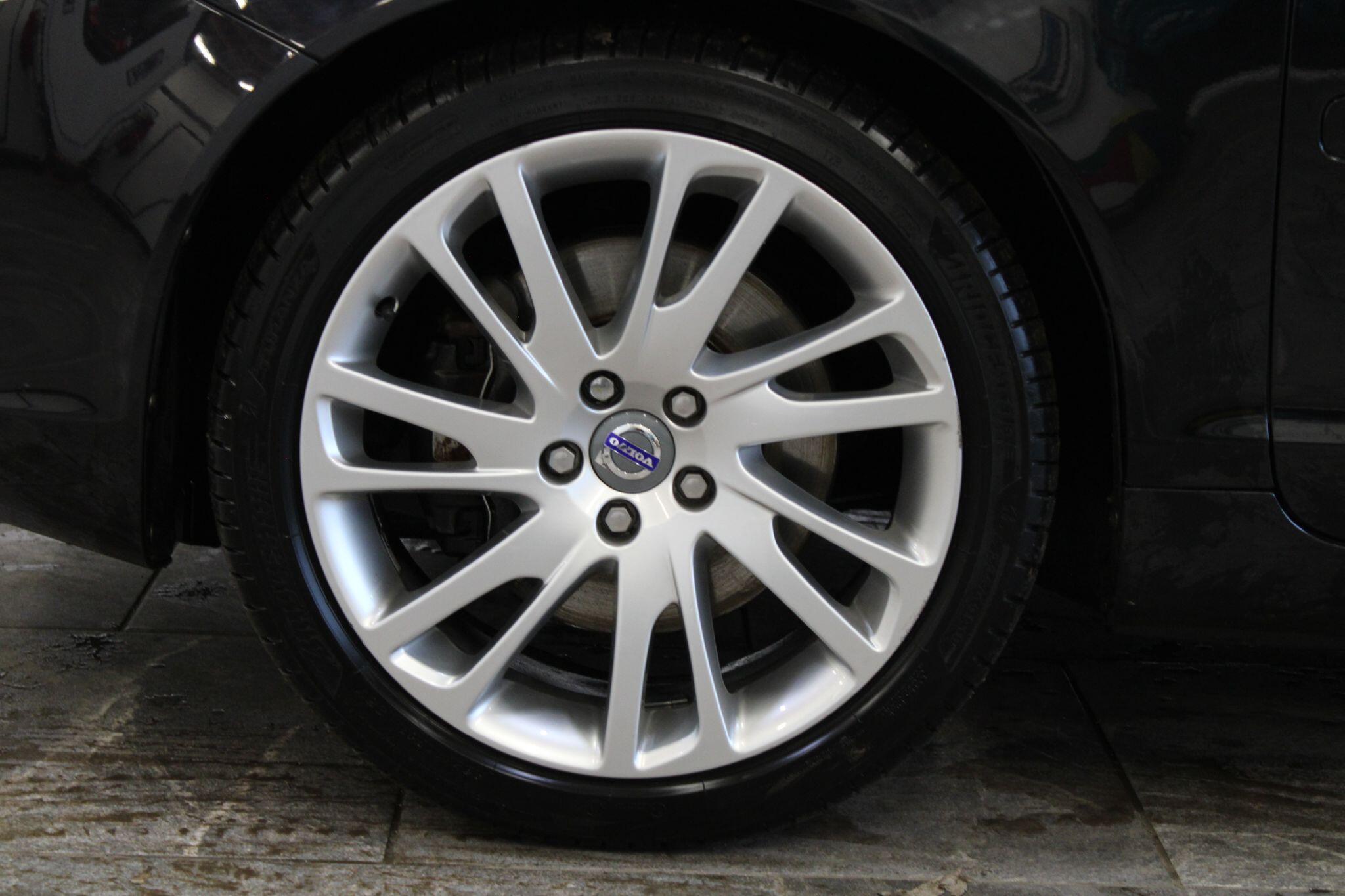 Volvo C70 - Image 22