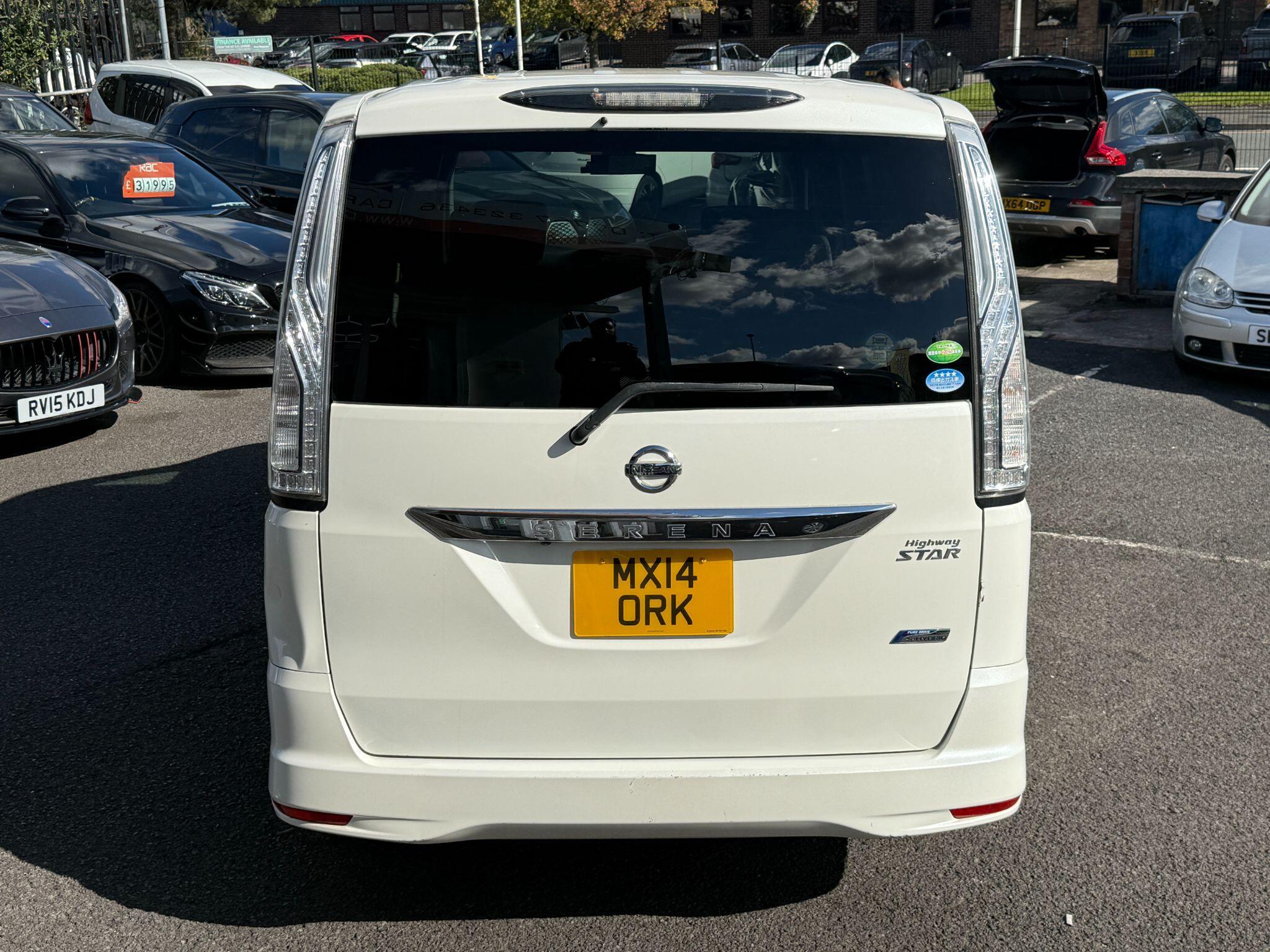 Nissan Serena - Image 16