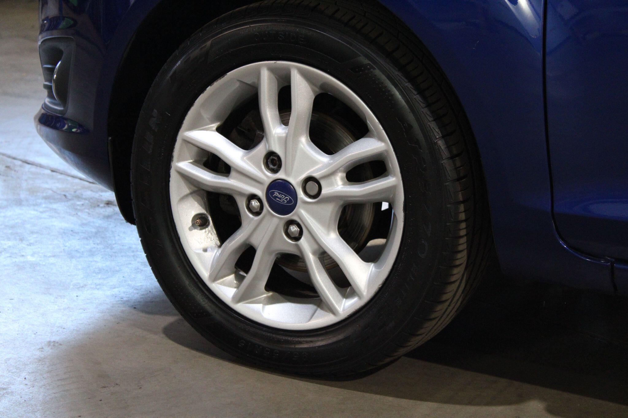 Ford Fiesta - Image 26