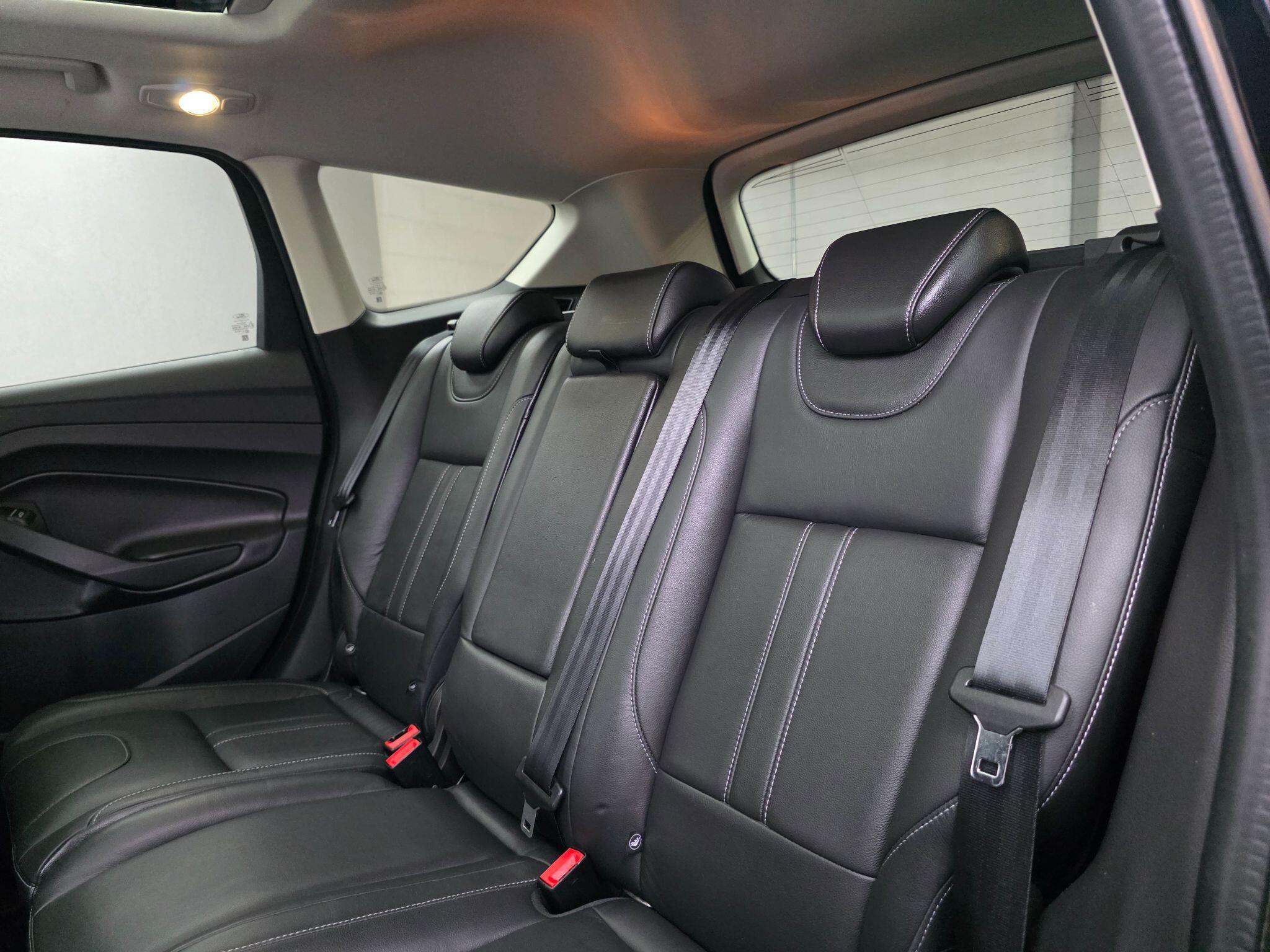 Ford Kuga - Image 38