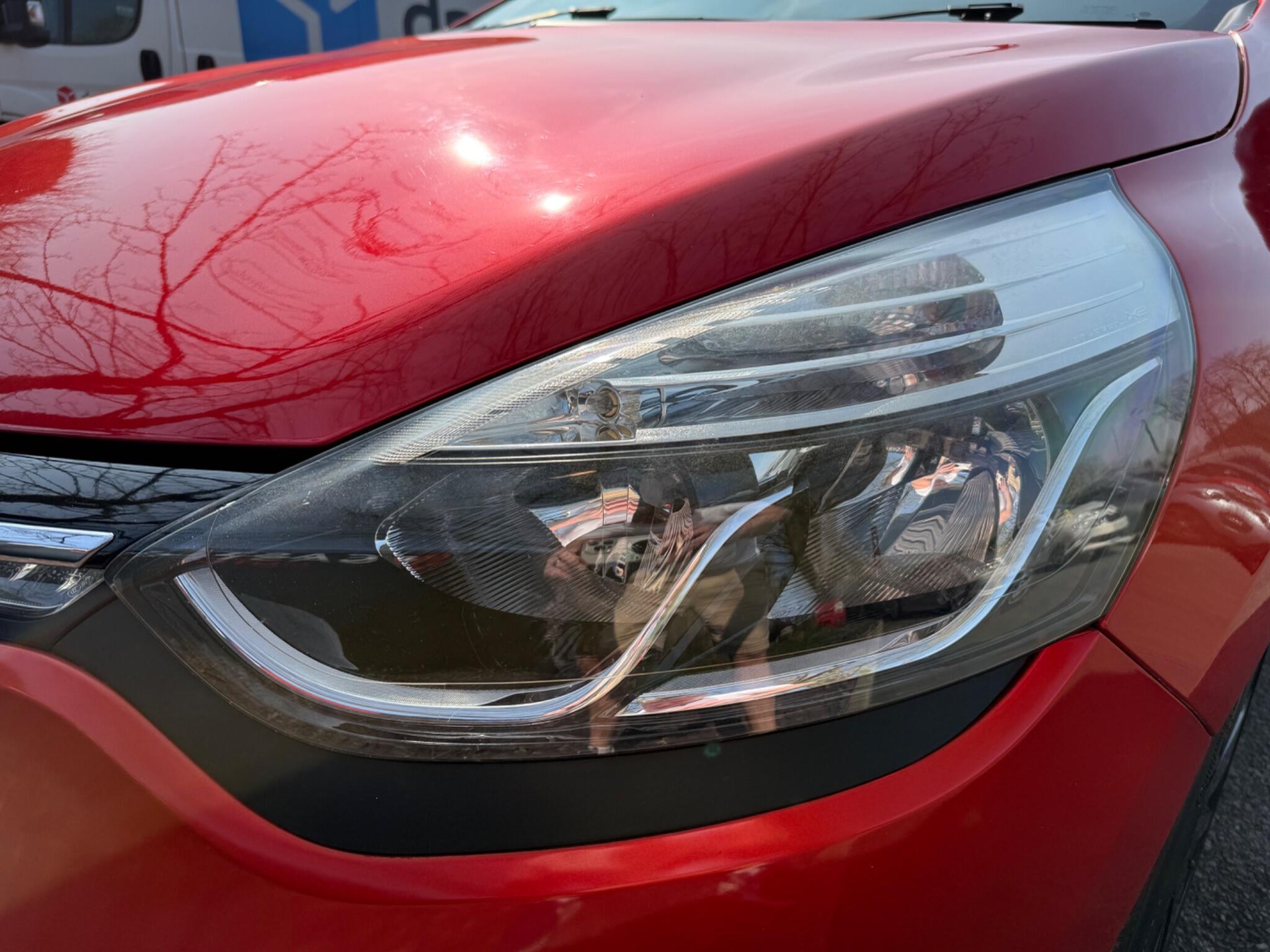 Renault Clio - Image 48