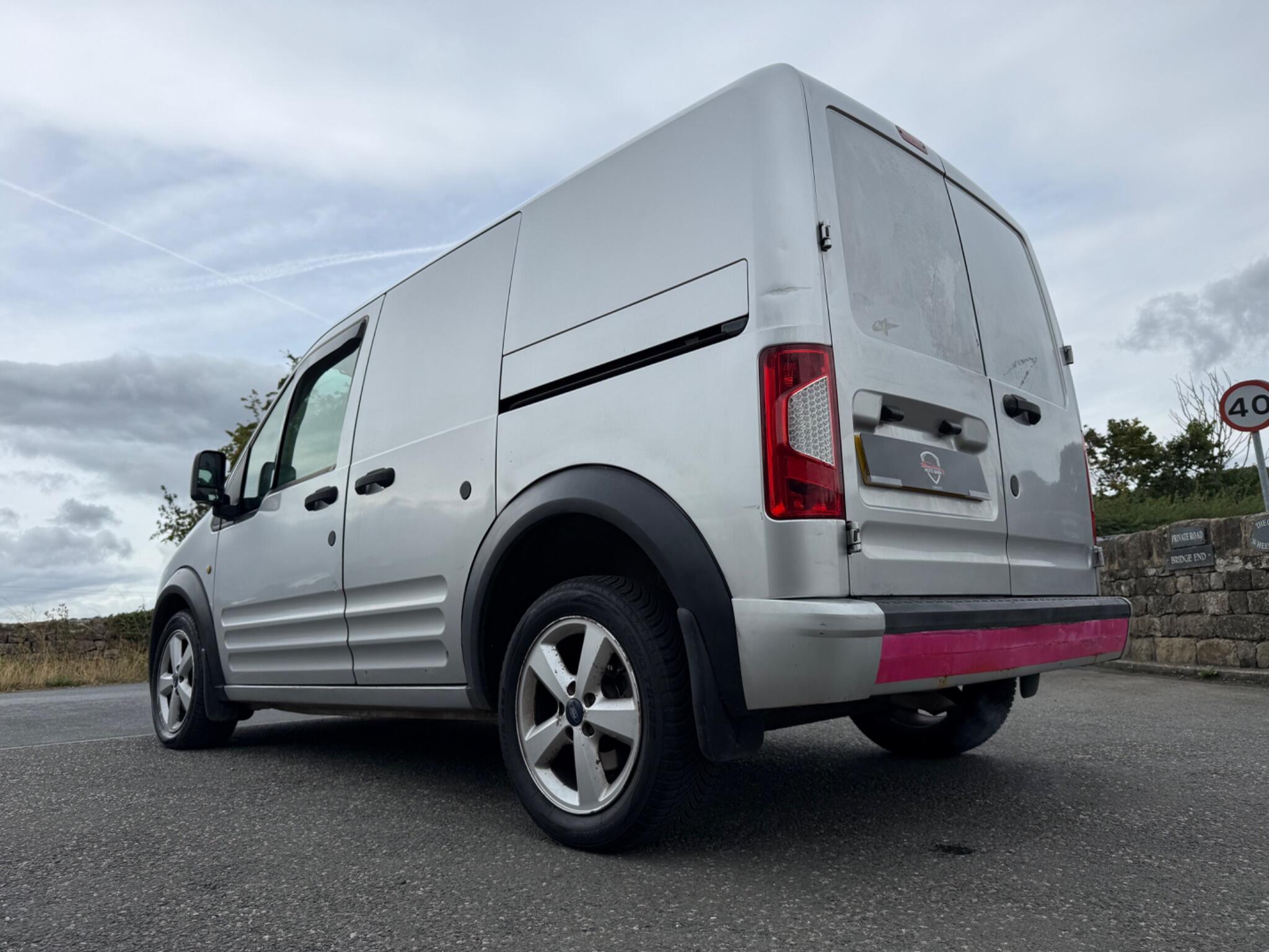 Ford Transit Connect - Image 16