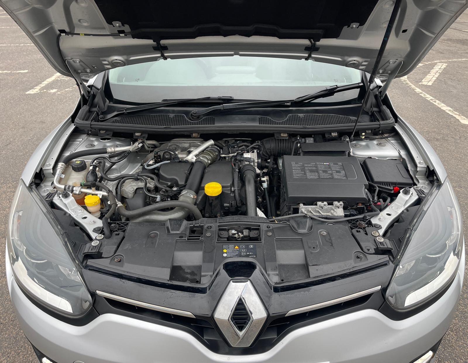 Renault Megane - Image 33