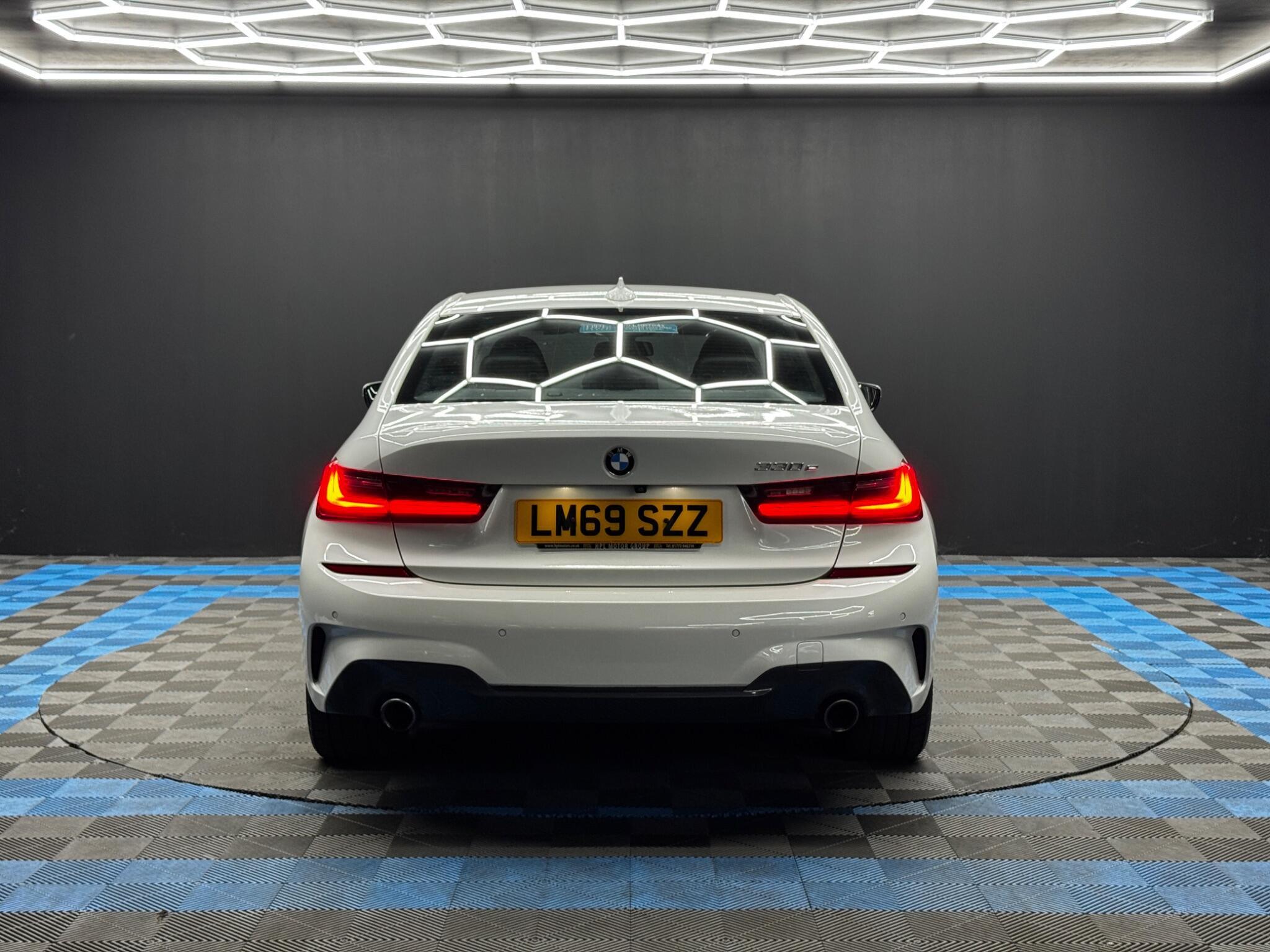 BMW 3 Series - Image 6