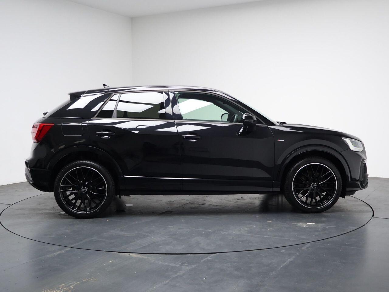 Audi Q2 - Image 14