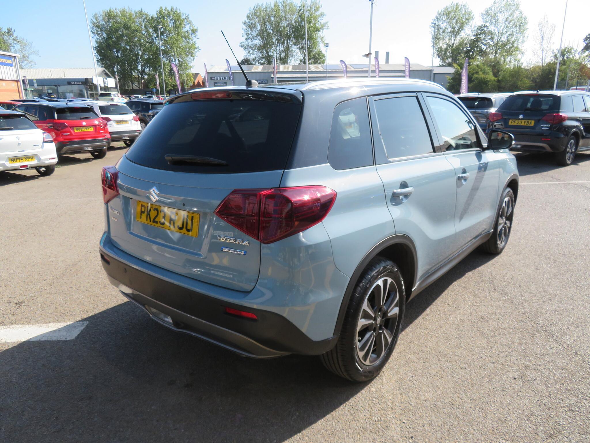 Suzuki Vitara - Image 10