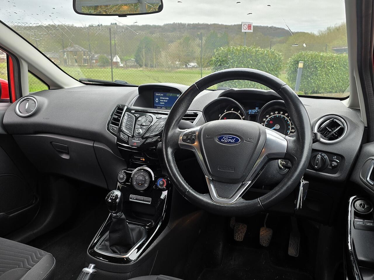 Ford Fiesta - Image 9