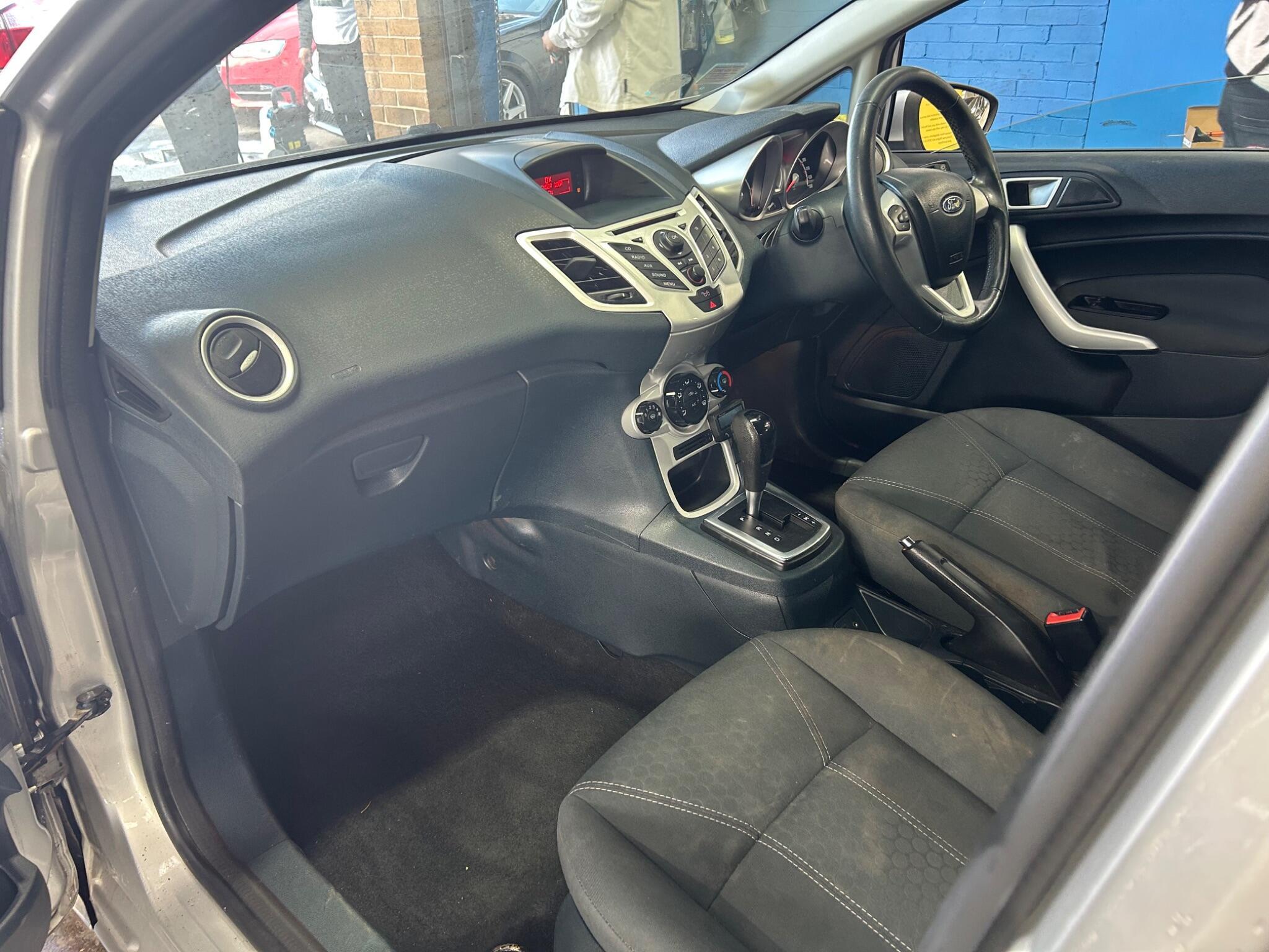 Ford Fiesta - Image 15