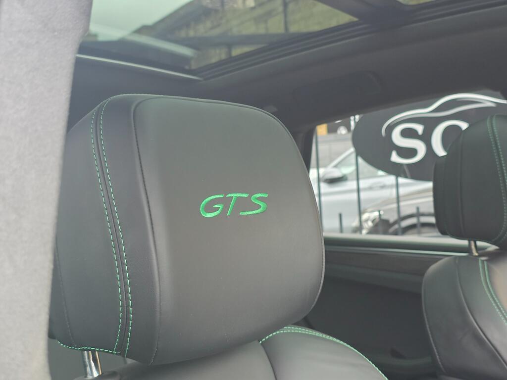 Porsche Macan - Image 37