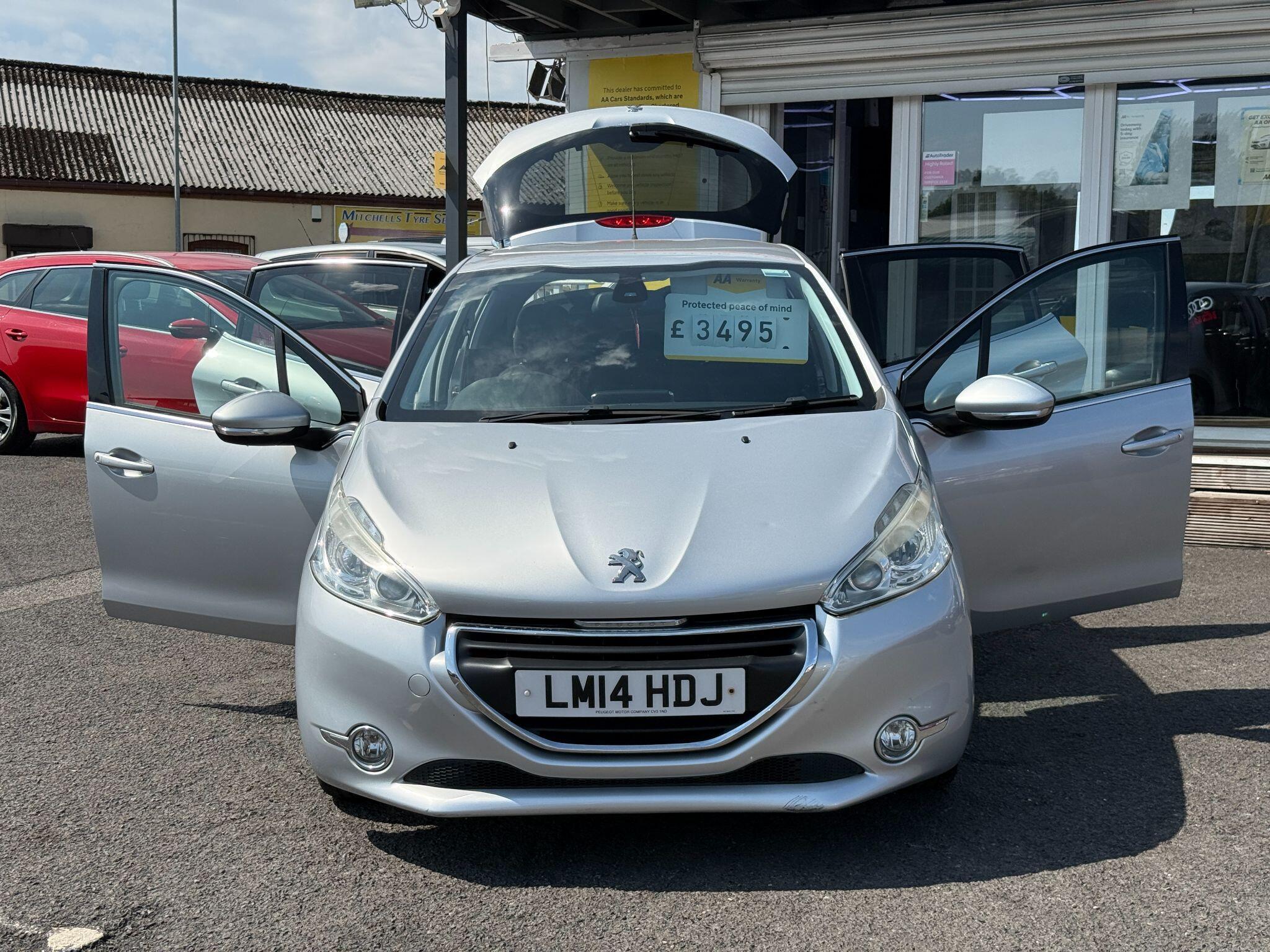 Peugeot 208 - Image 19
