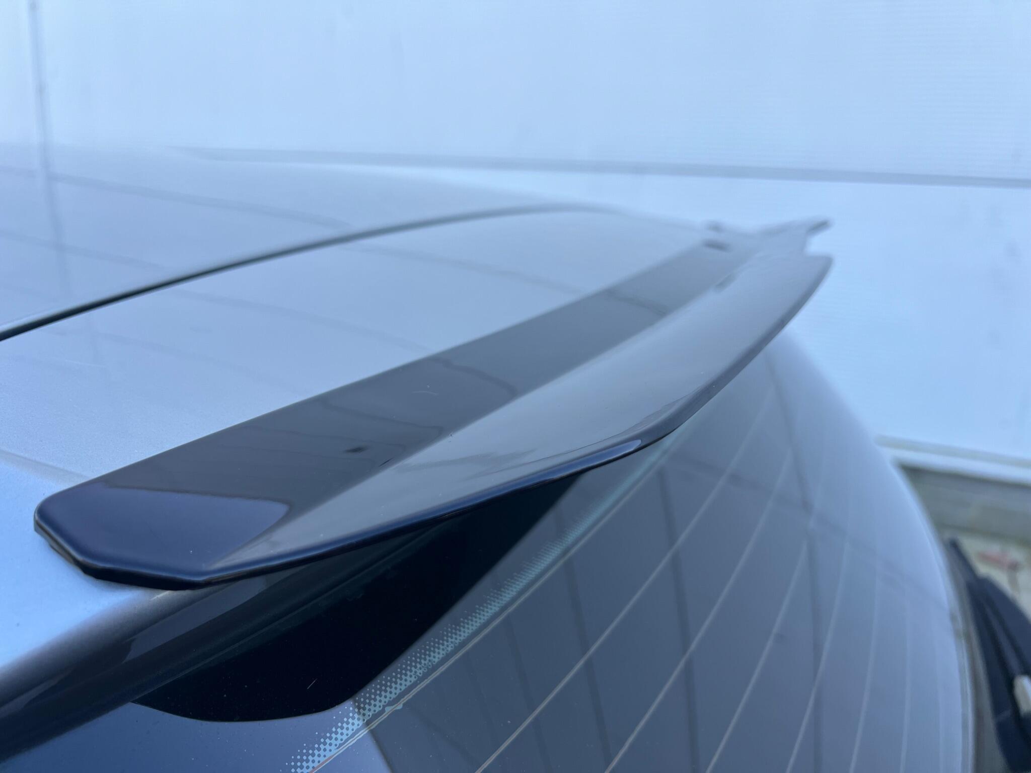 Volkswagen Golf - Image 25