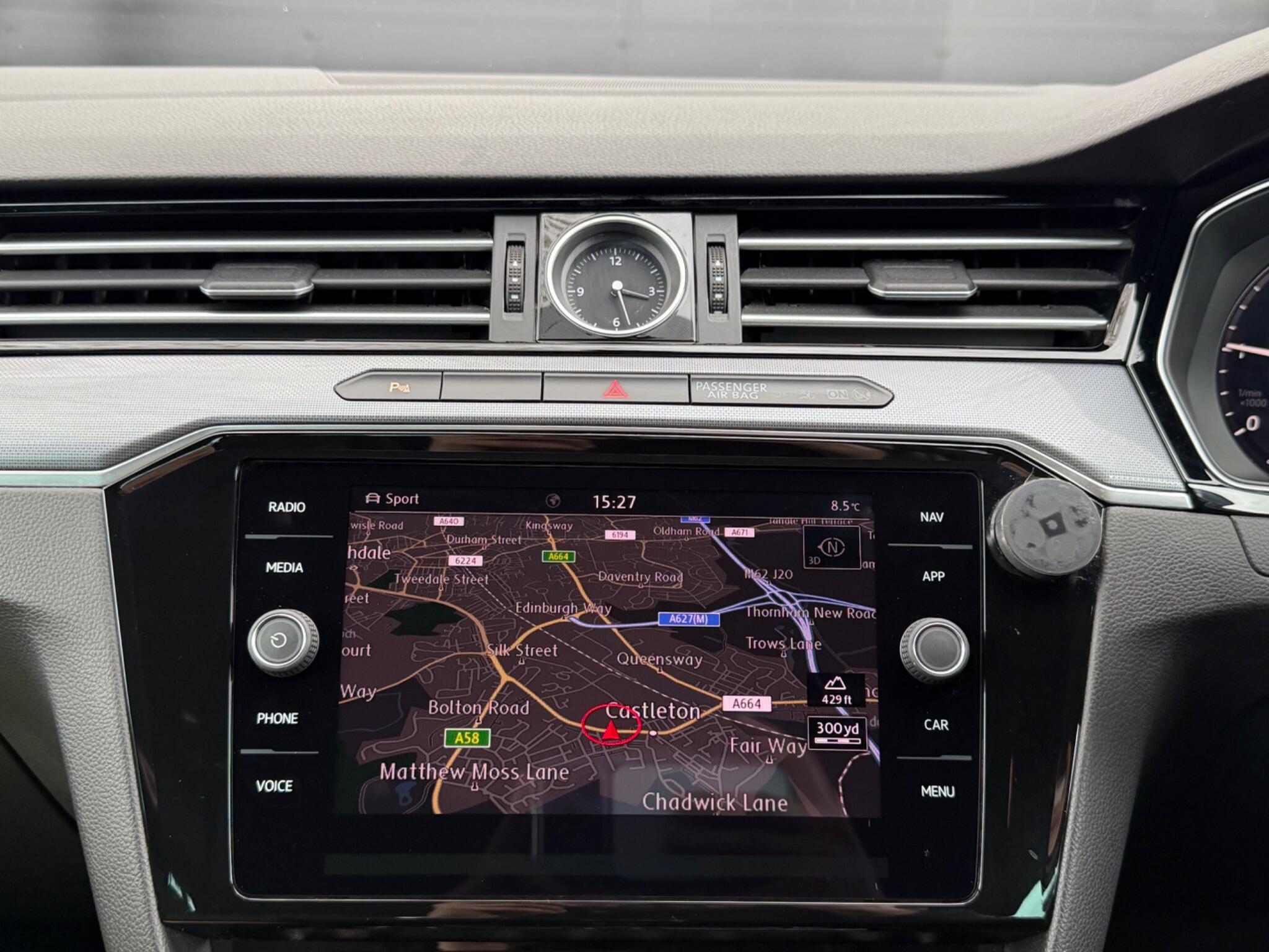 Volkswagen Passat - Image 50